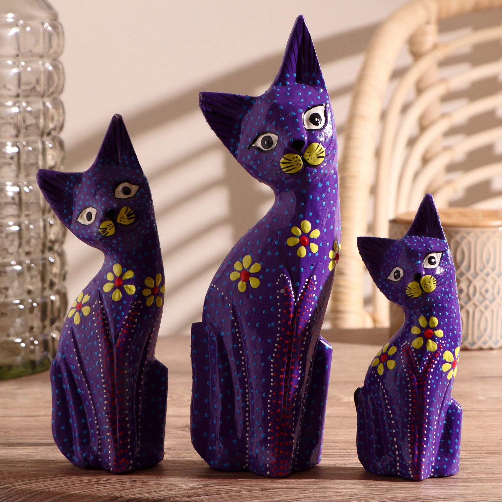 Изображение товара Набор интерьерных сувениров 3 шт "Кошки фиолетовые с точечной росписью" высота 15, 20, 24 см