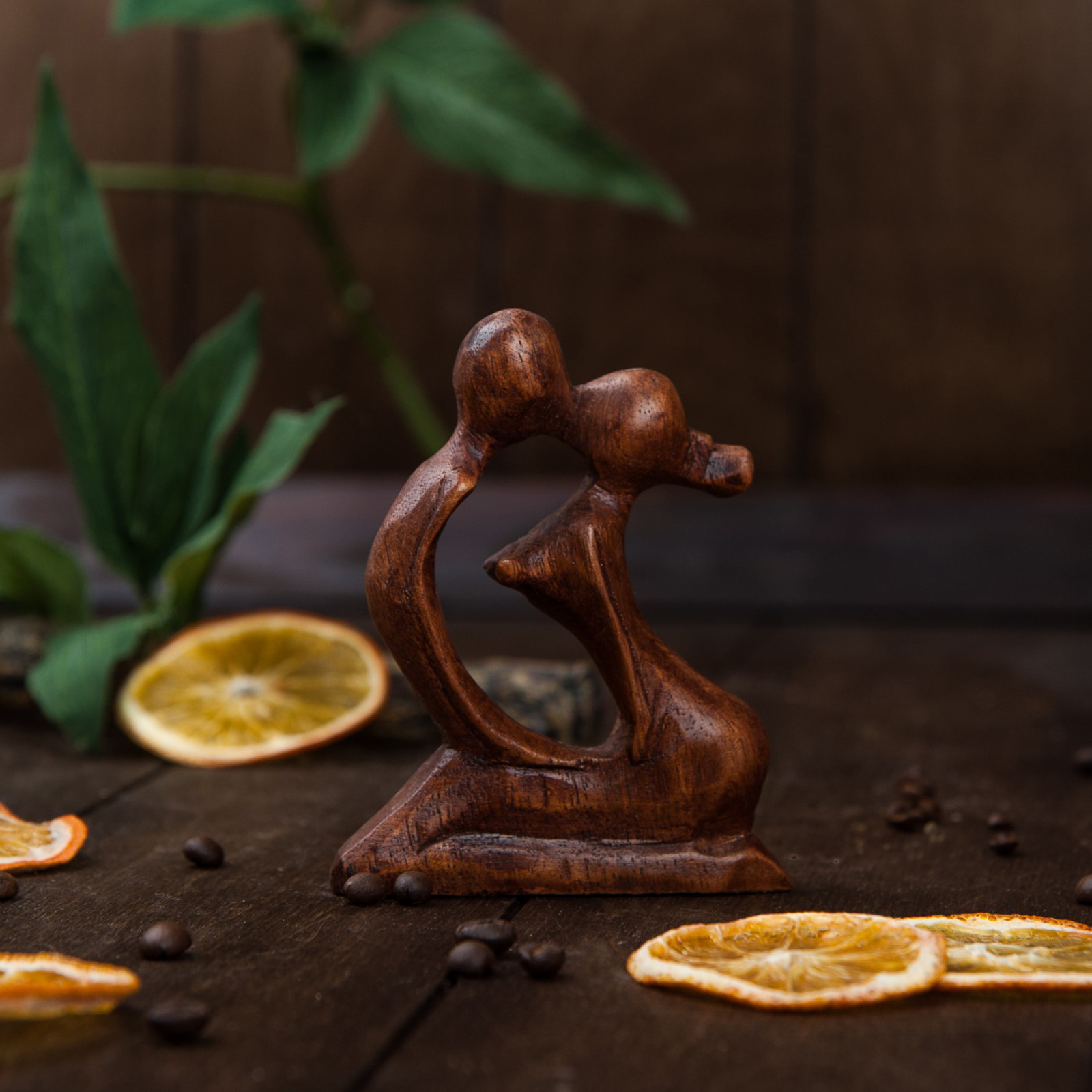 Изображение товара Сувенир интерьерный «Нежность» 10x6x2 см — декоративная фигура из дерева