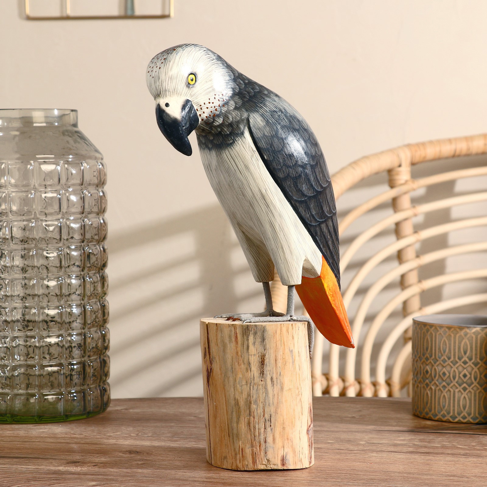 Изображение товара Сувенир интерьерный "Попугай на пеньке" тёмный 30 см