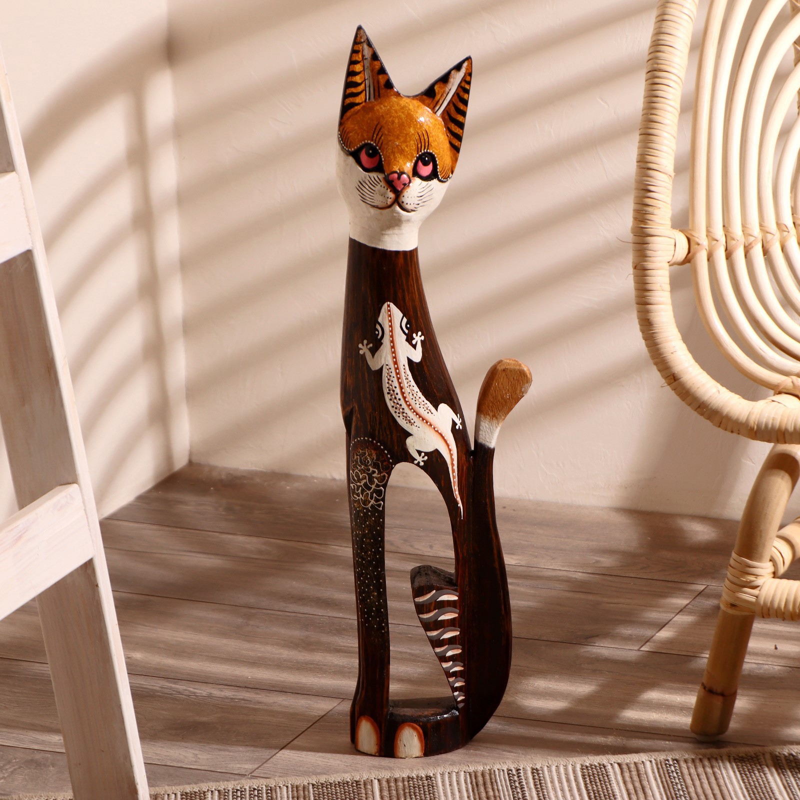 Изображение товара Сувенир интерьерный "Серая кошка в ошейнике с ящерками" 60x12x6 см