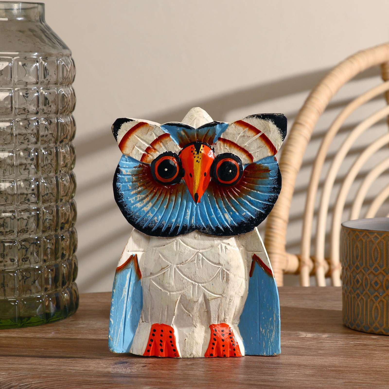 Изображение товара Сова голубая 20 см — декоративная деревянная фигура SIMALAND