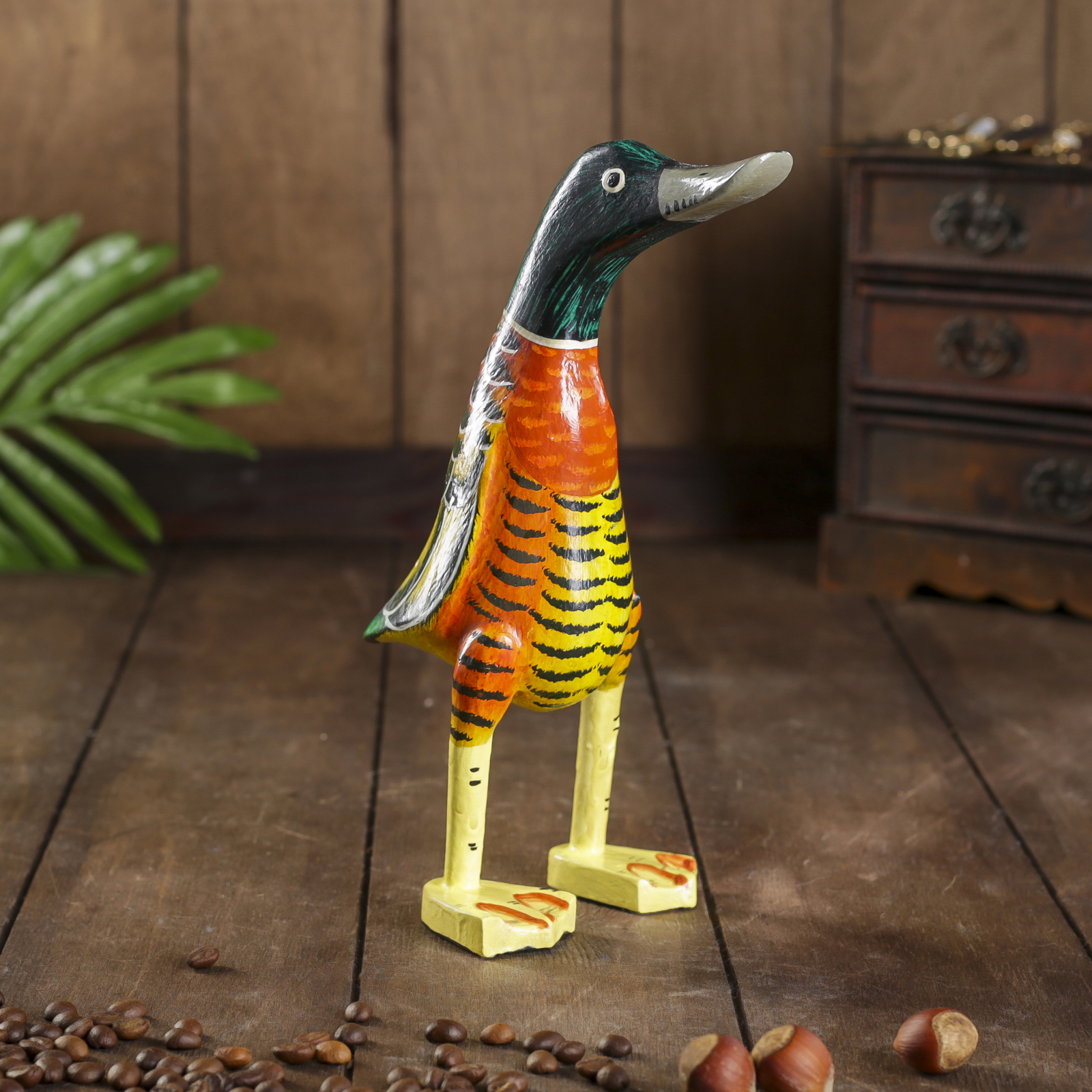 Изображение товара Утка Тигриные полоски — декоративная деревянная фигура 13x12x23 см