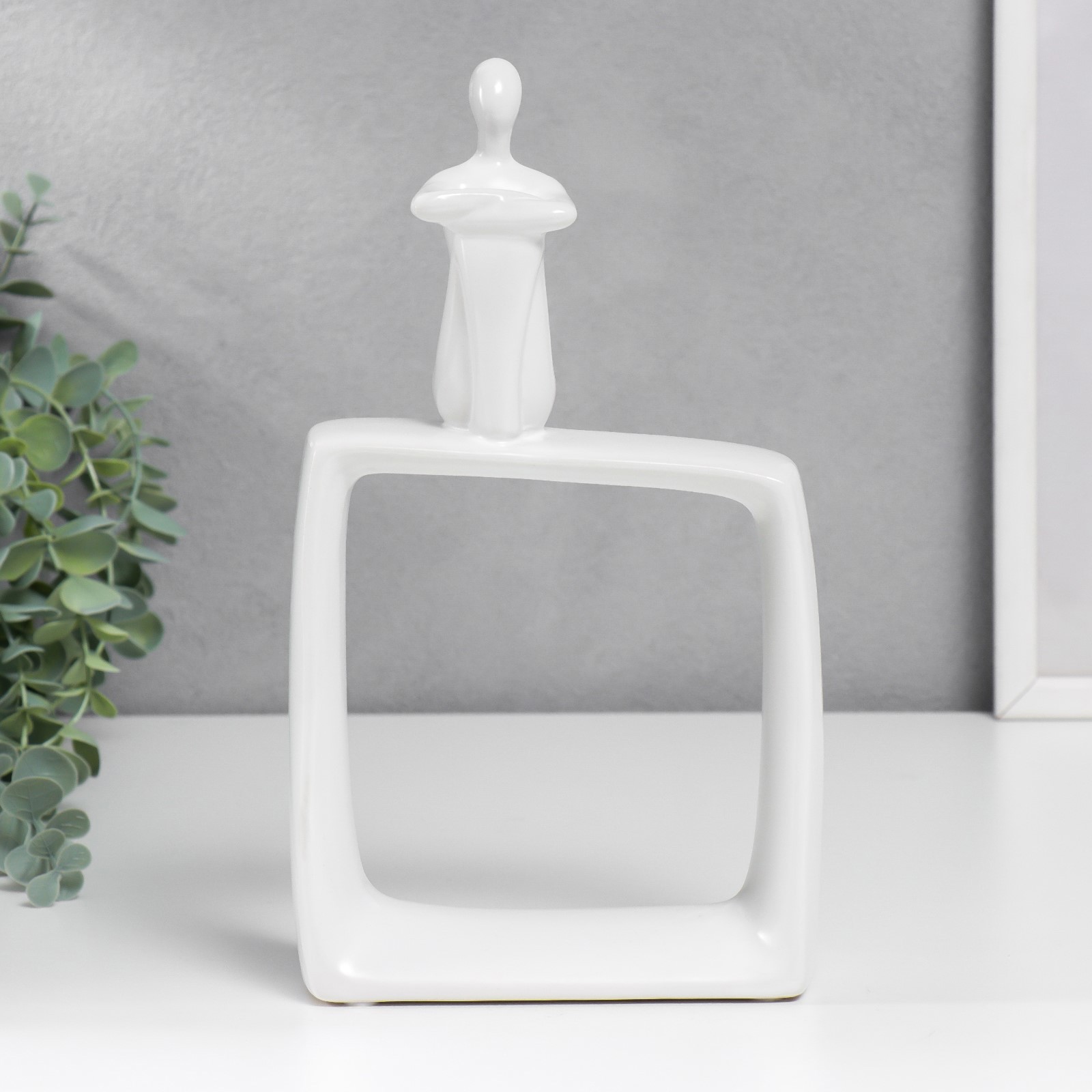 Изображение товара Сувенир интерьерный "Абстракция Фигура человека Квадрат" белый 25.5x6x15 см