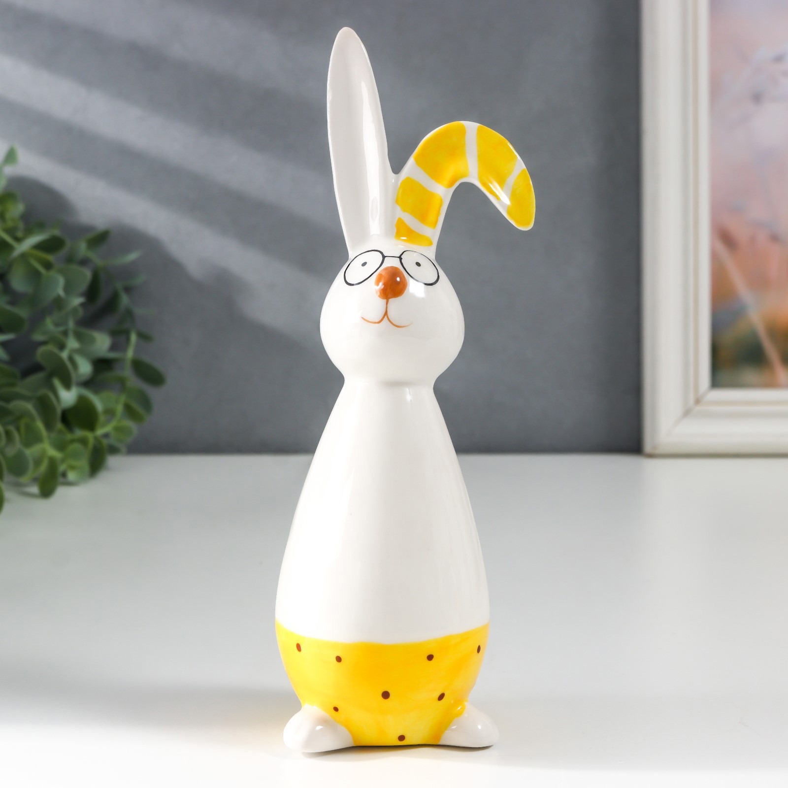 Изображение товара Сувенир интерьерный "Зайчик с жёлтым ушком" 6.5x6.5x18.5 см