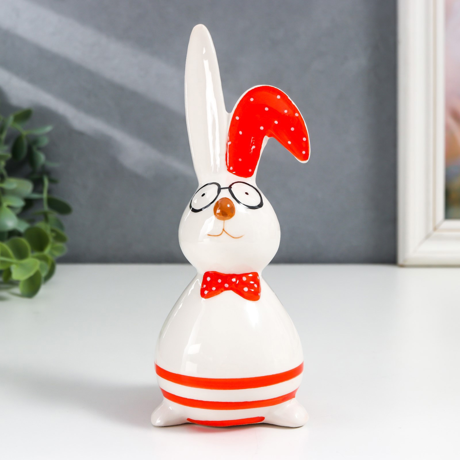 Изображение товара Сувенир интерьерный "Зайчик - умник в красном" 7x7x17.5 см