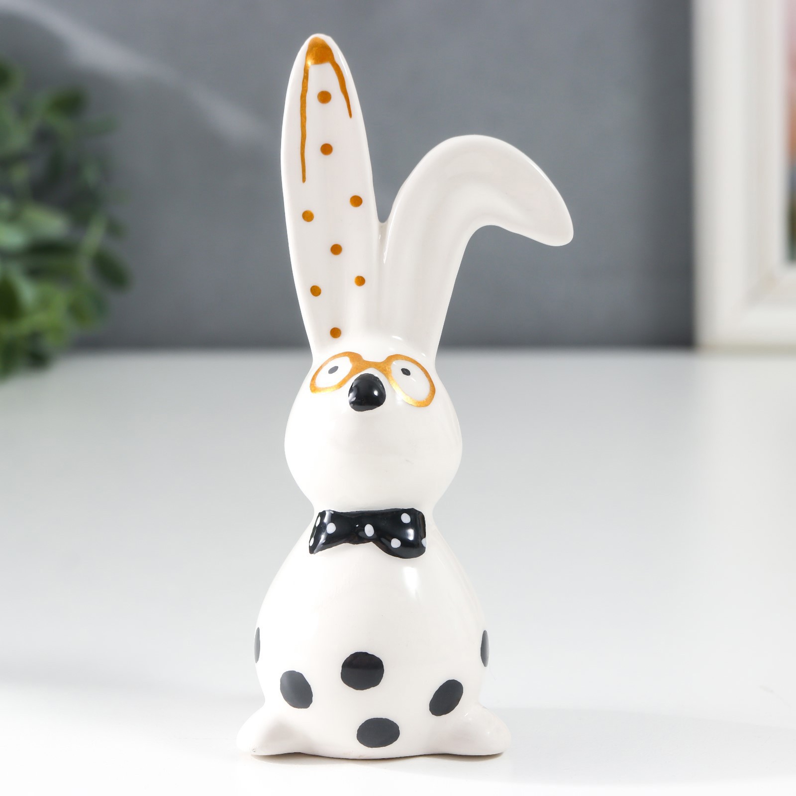 Изображение товара Сувенир интерьерный "Зайчишка с ушком в горошек" 5x3.5x10.7 см