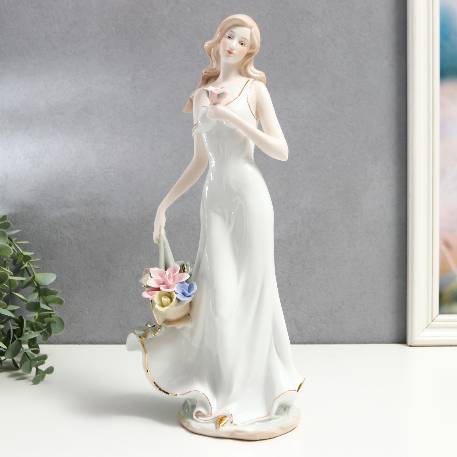 Изображение товара Сувенир интерьерный "Романтичная девушка с корзиной цветов" 35x16x11 см