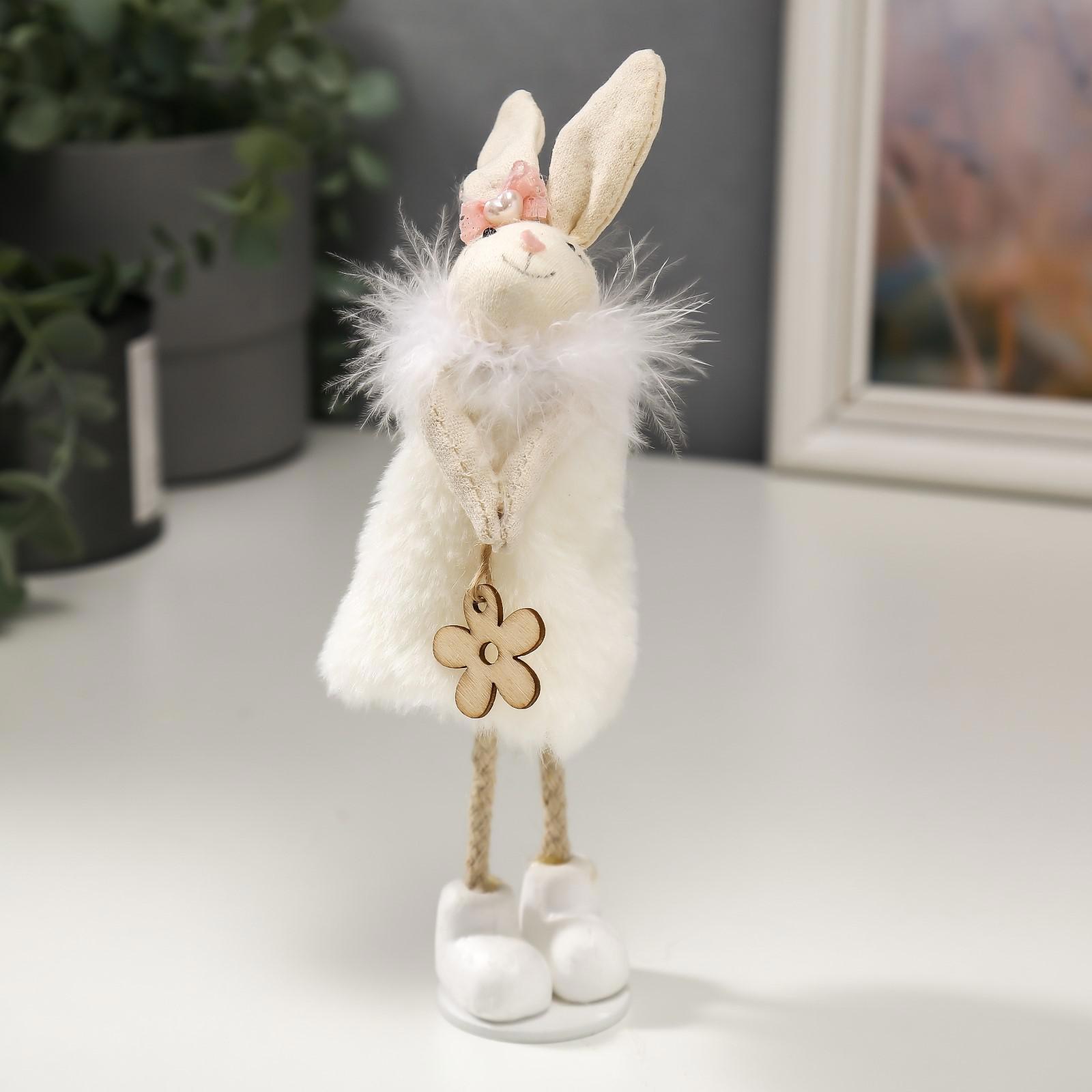 Изображение товара Сувенир интерьерный Зайка в белой шубке, с цветком в лапках 17x4.7x4 см