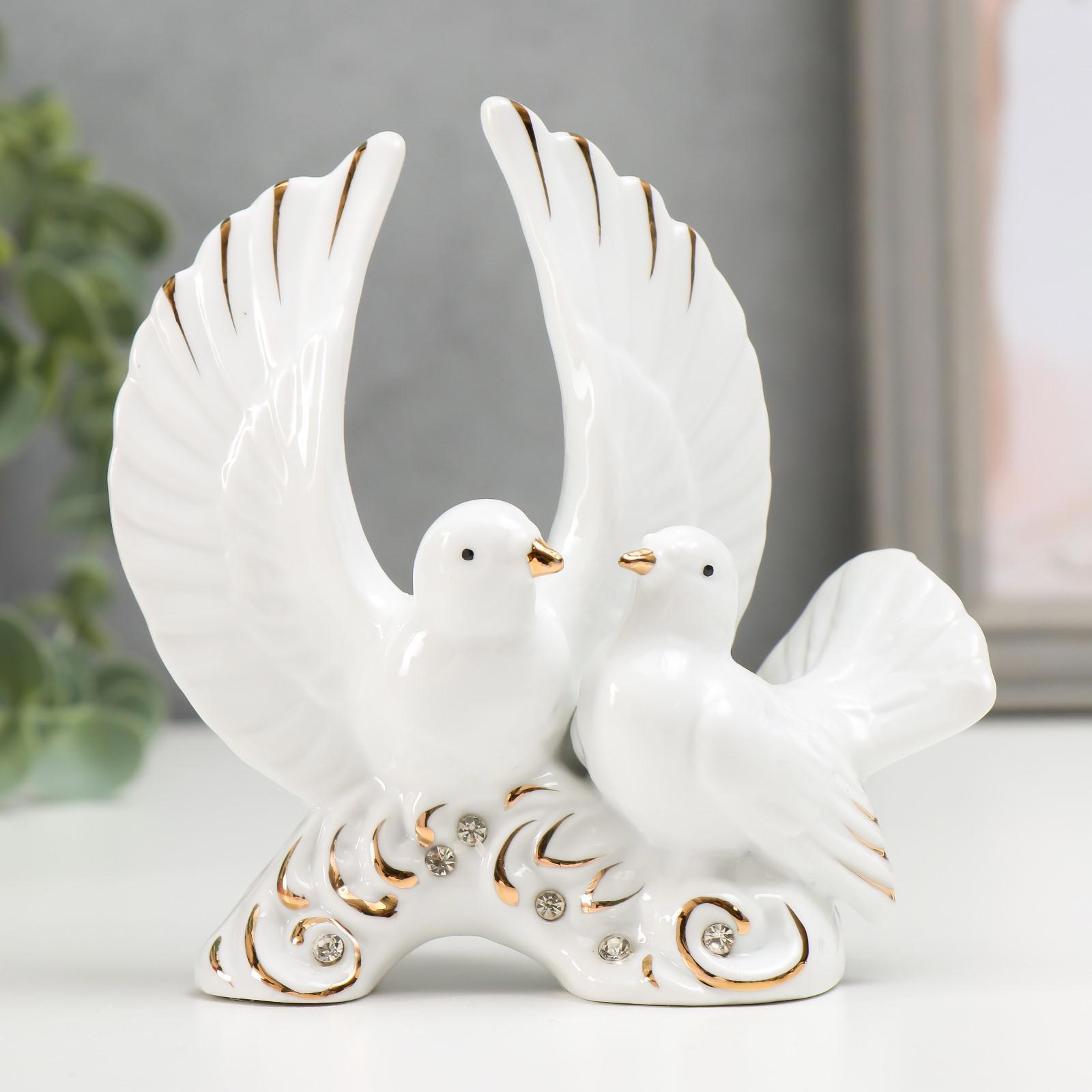 Изображение товара Сувенир интерьерный SIMALAND Белые голуби с стразами 11.7x6x12.3 см