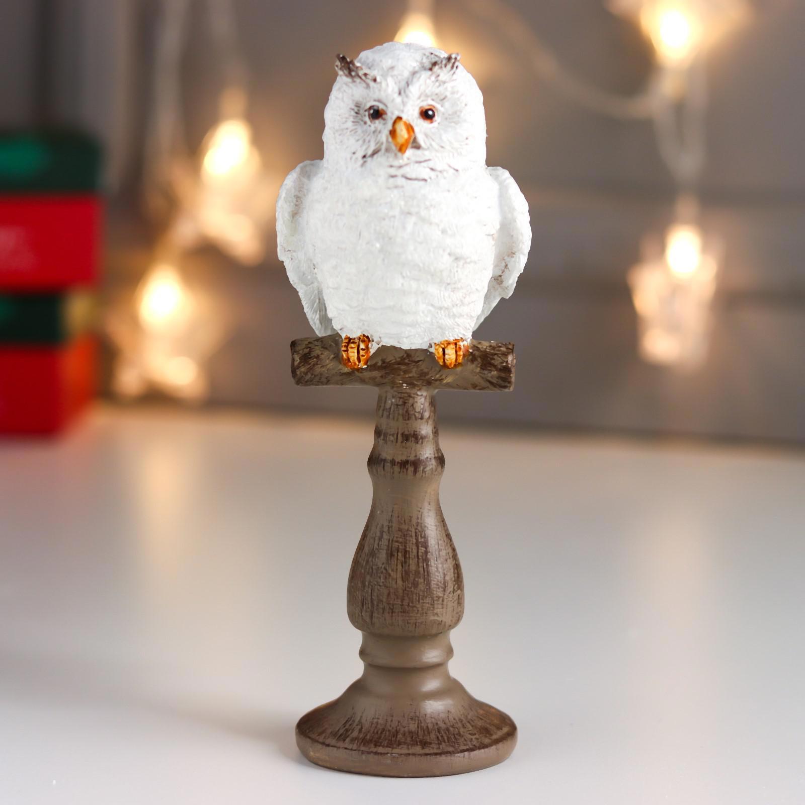 Изображение товара Белый филин на жёрдочке — декоративная фигура 19x6x7 см