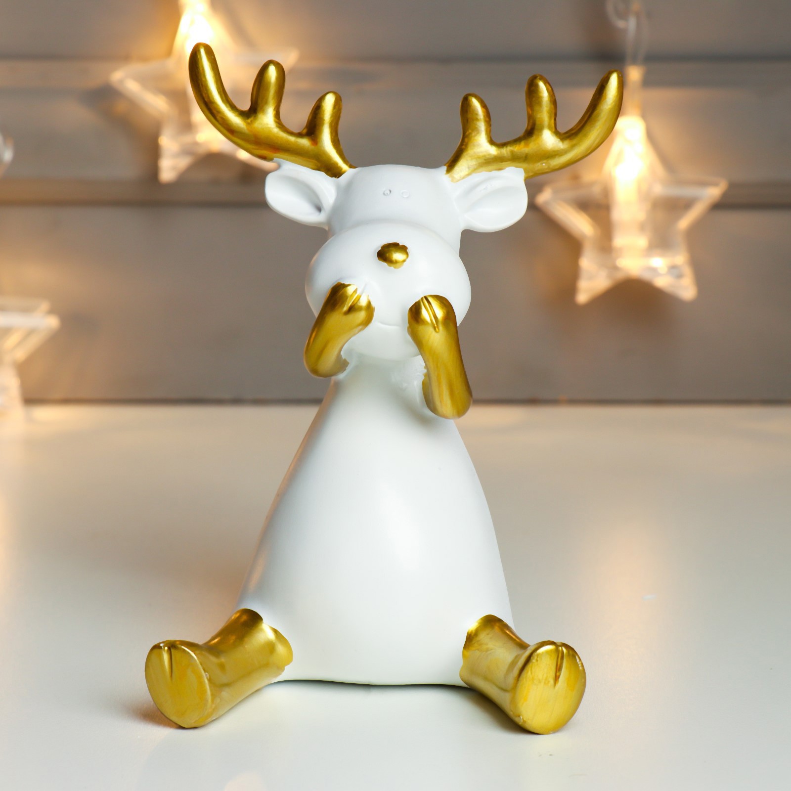 Изображение товара Сувенир интерьерный "Белый олешка с золотыми рожками - ничего не скажу" 14x9x9 см