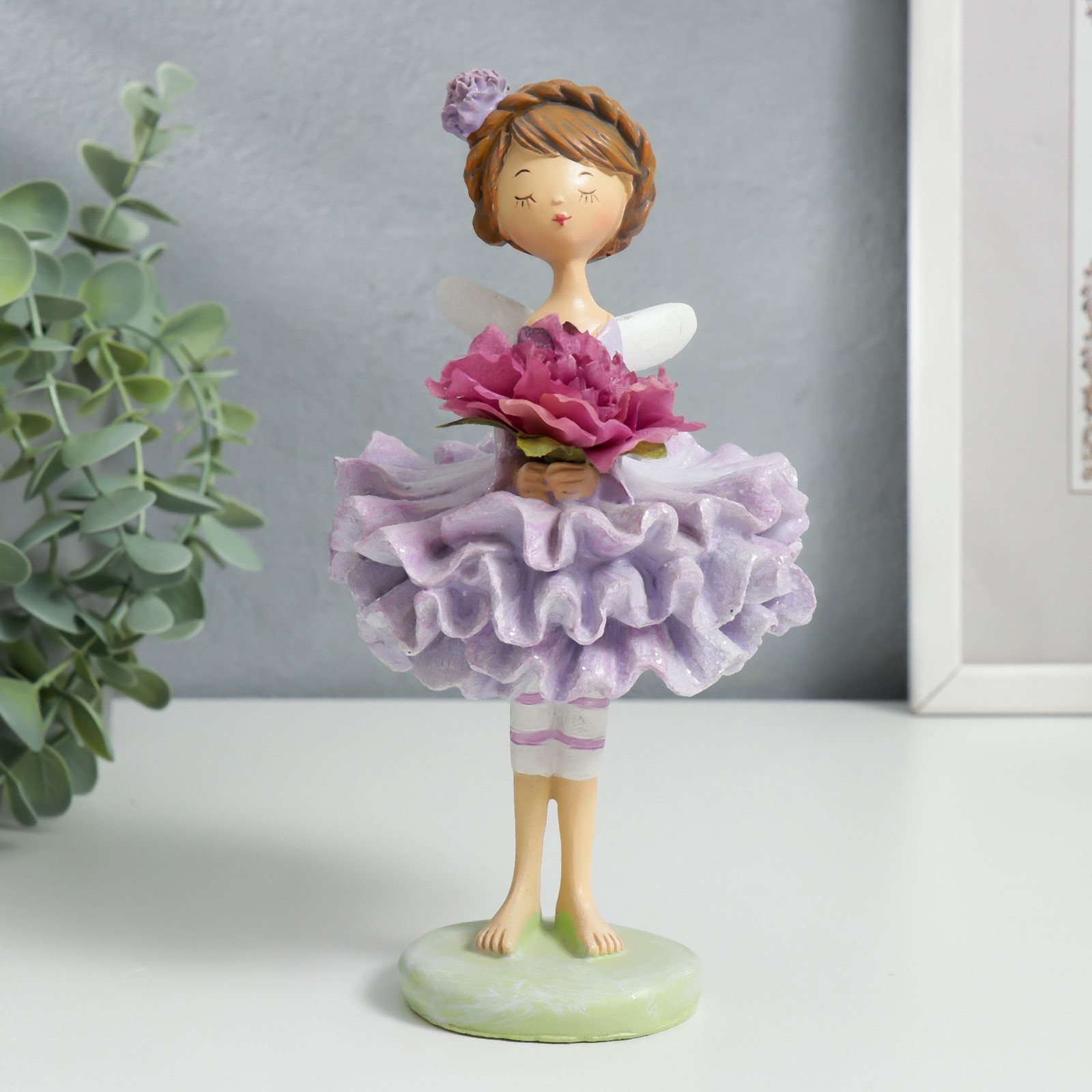 Изображение товара Сувенир интерьерный "Девочка-ангел в многослойной юбочке, с цветком" 19.5x10.5x10.5 см