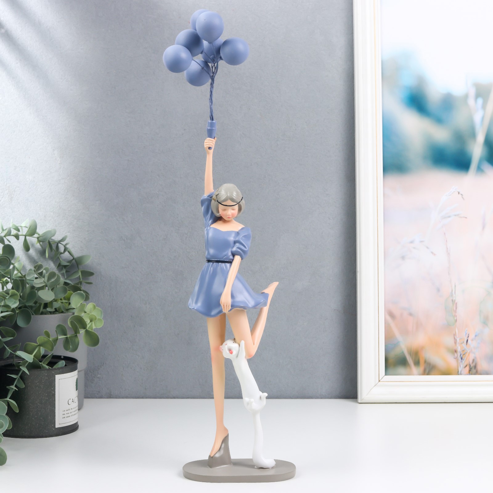 Изображение товара Сувенир интерьерный "Девушка в голубом платье с воздушными шарами, с котом" 43x8.5x11 см