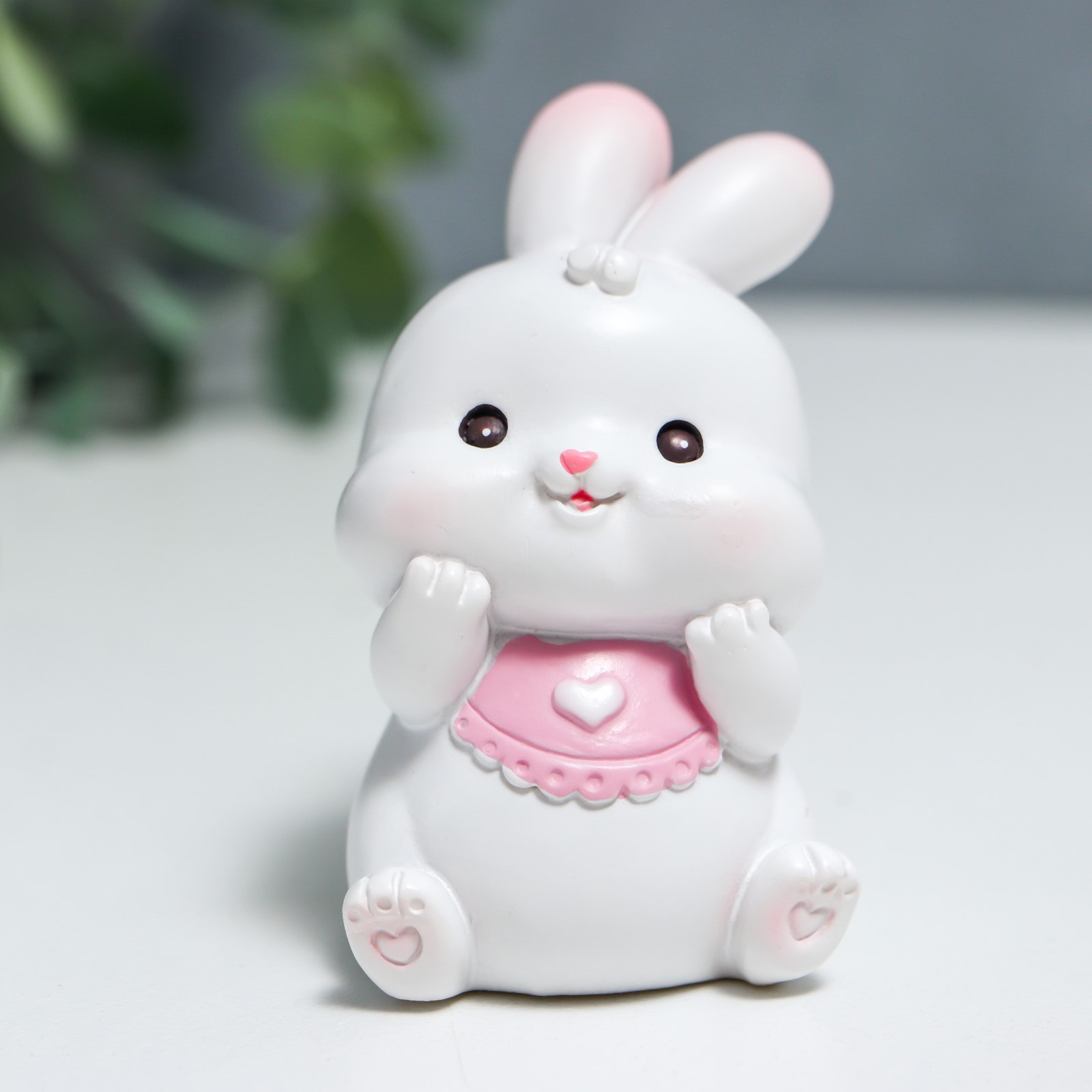 Изображение товара Сувенир интерьерный "Зайка в розовом нагрудничке" 5.5x3x3 см
