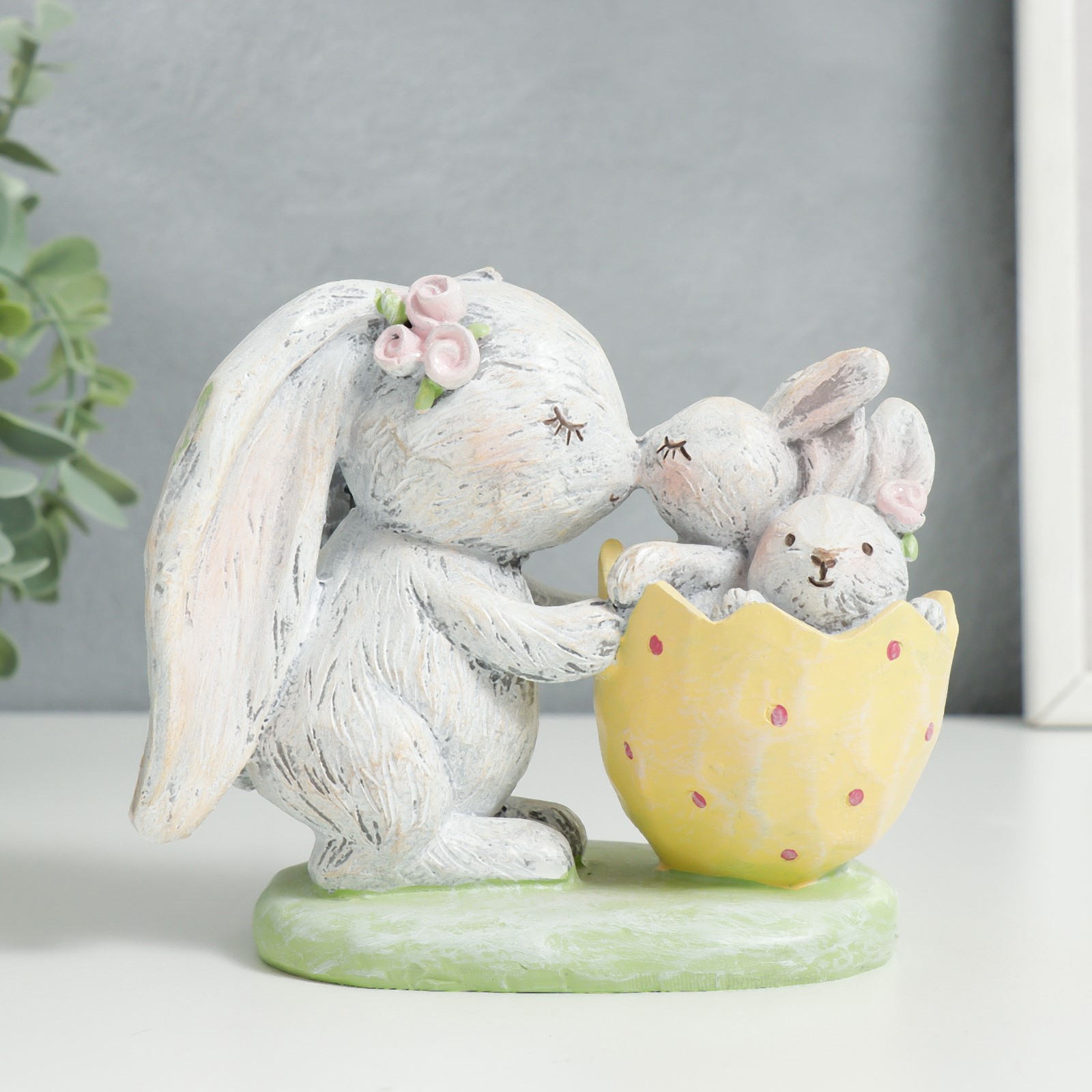 Изображение товара Сувенир интерьерный "Зайка с детками в скорлупке" 11.5x13.5x8 см