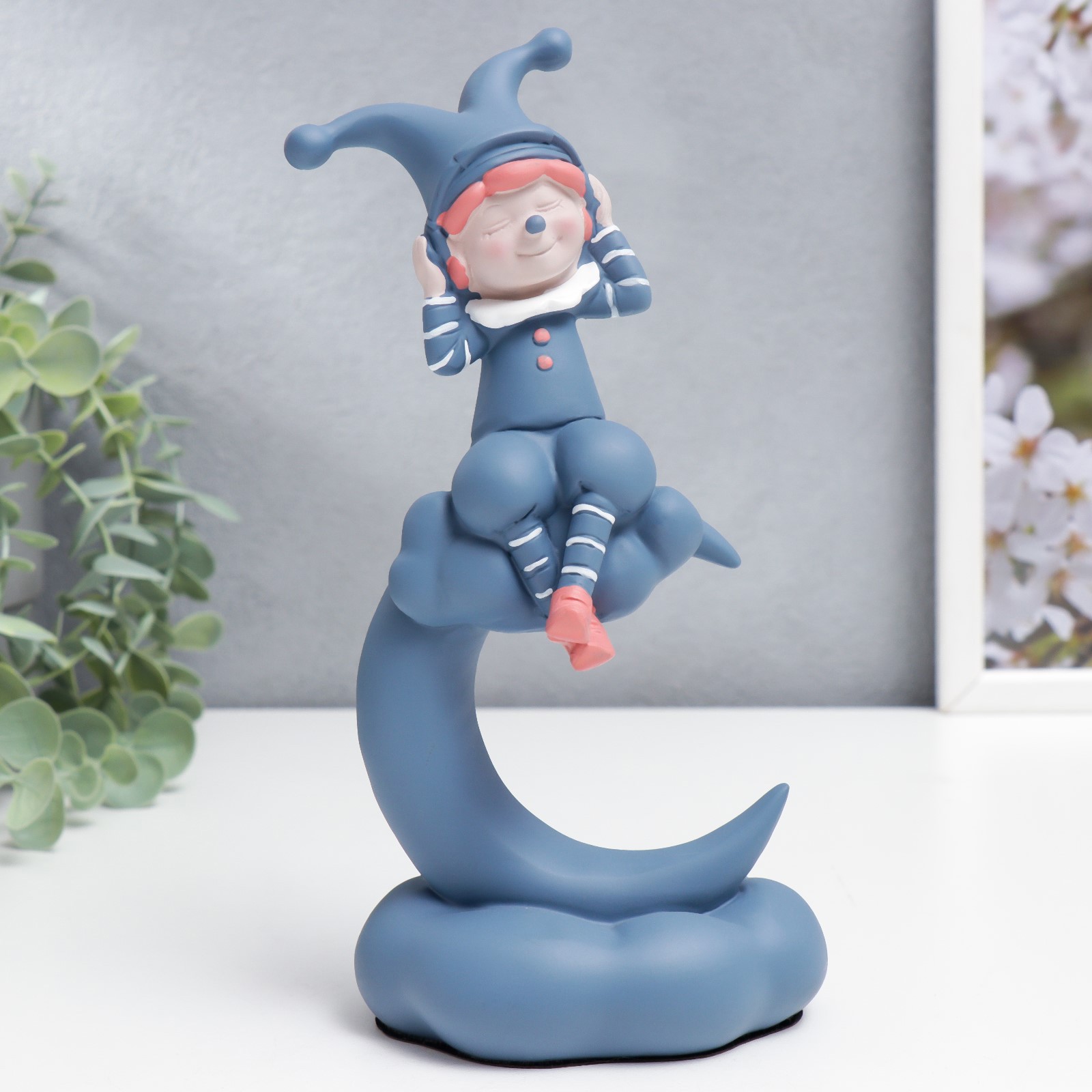 Изображение товара Сувенир интерьерный "Клоун в наушниках на месяце" голубой 20.5x8.5x11 см