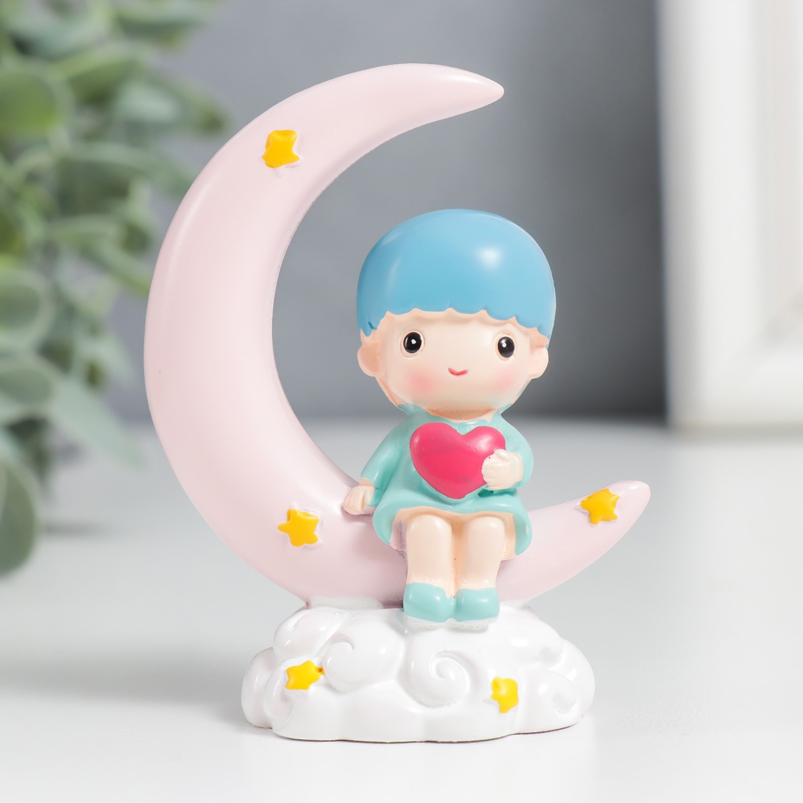 Изображение товара Сувенир интерьерный "Малыш на месяце с сердечком" 7.5x6 см