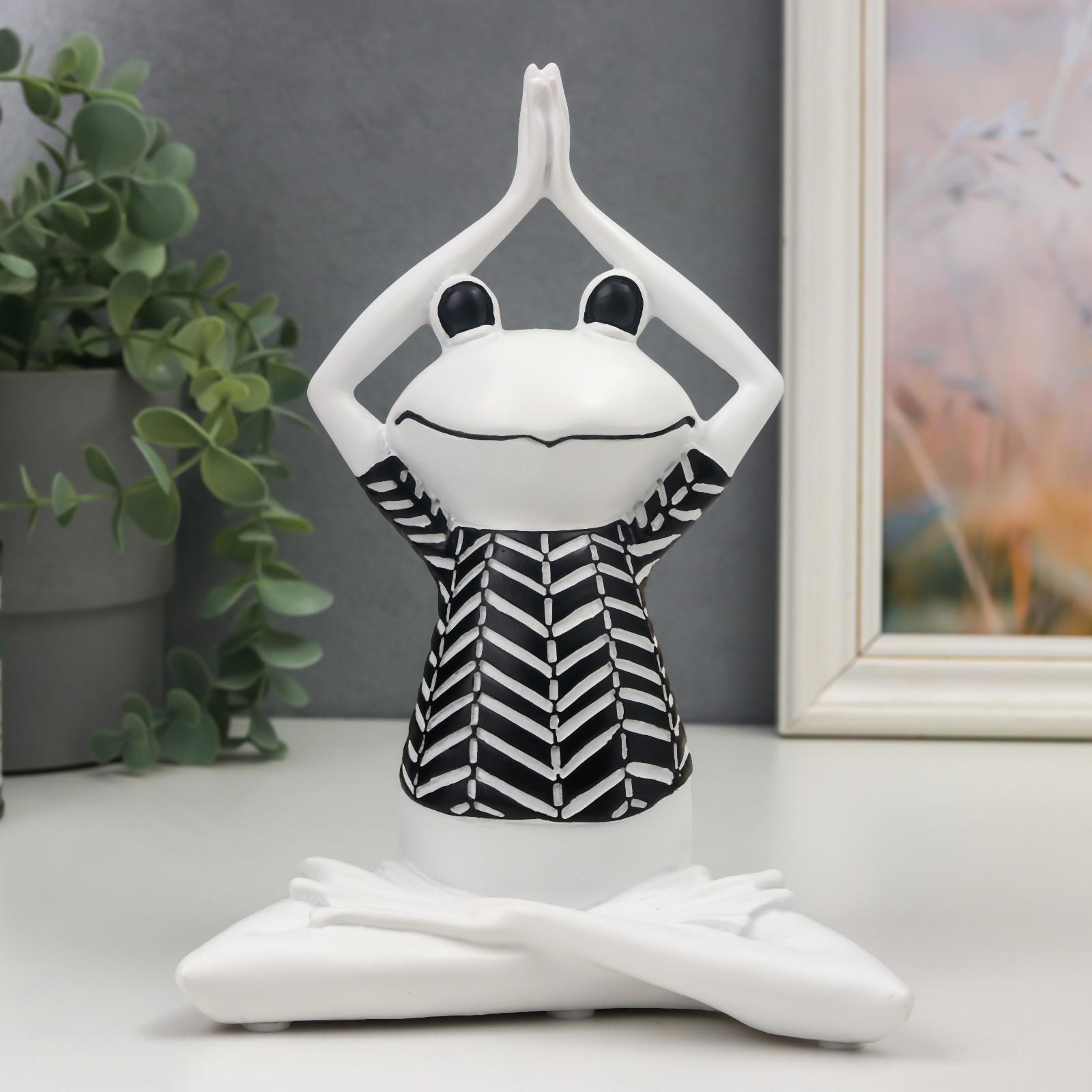 Изображение товара Сувенир интерьерный Лягушонок йога белый 21x16 см