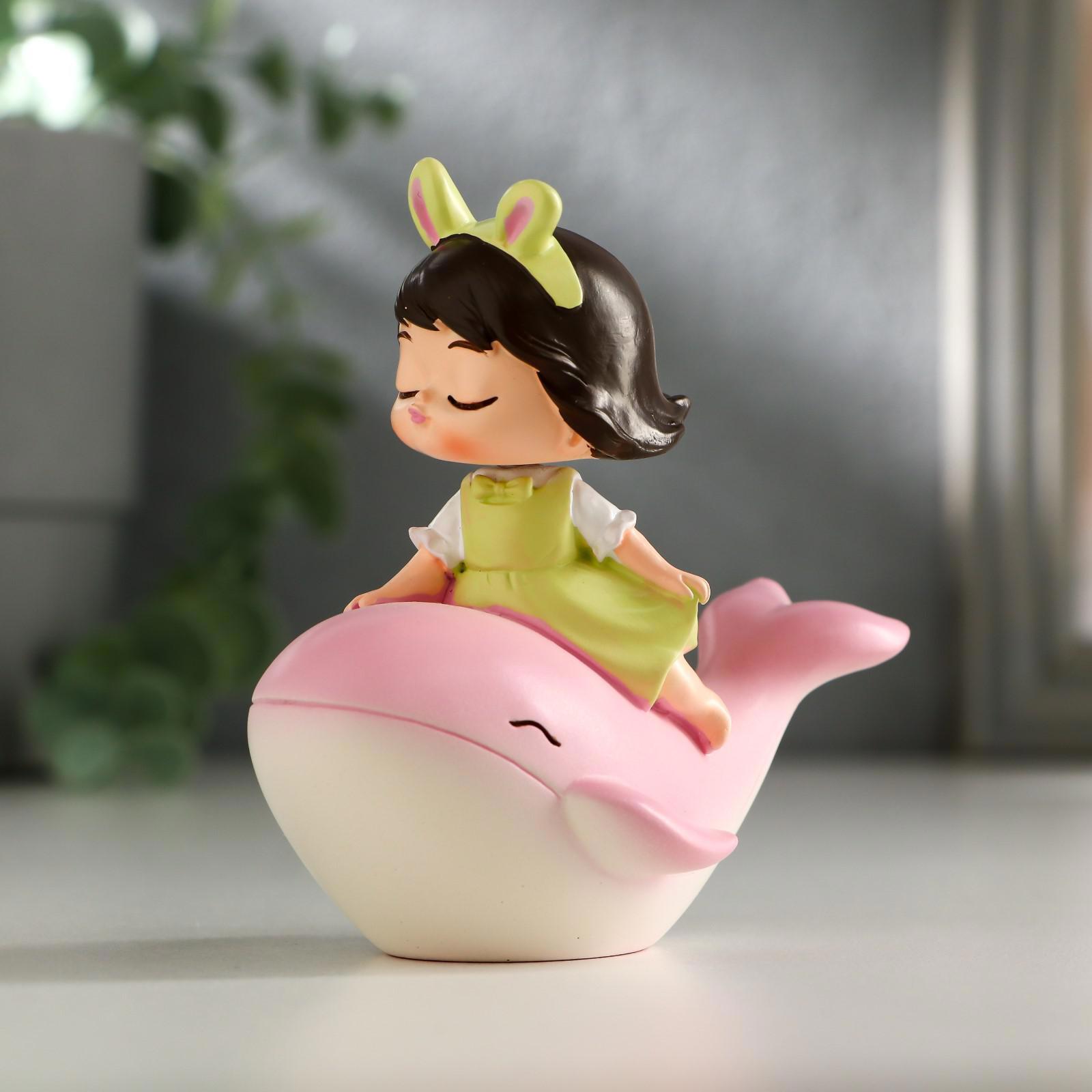 Изображение товара Сувенир интерьерный "Малышка на розовом дельфине" пружинка 8.5x7x5 см