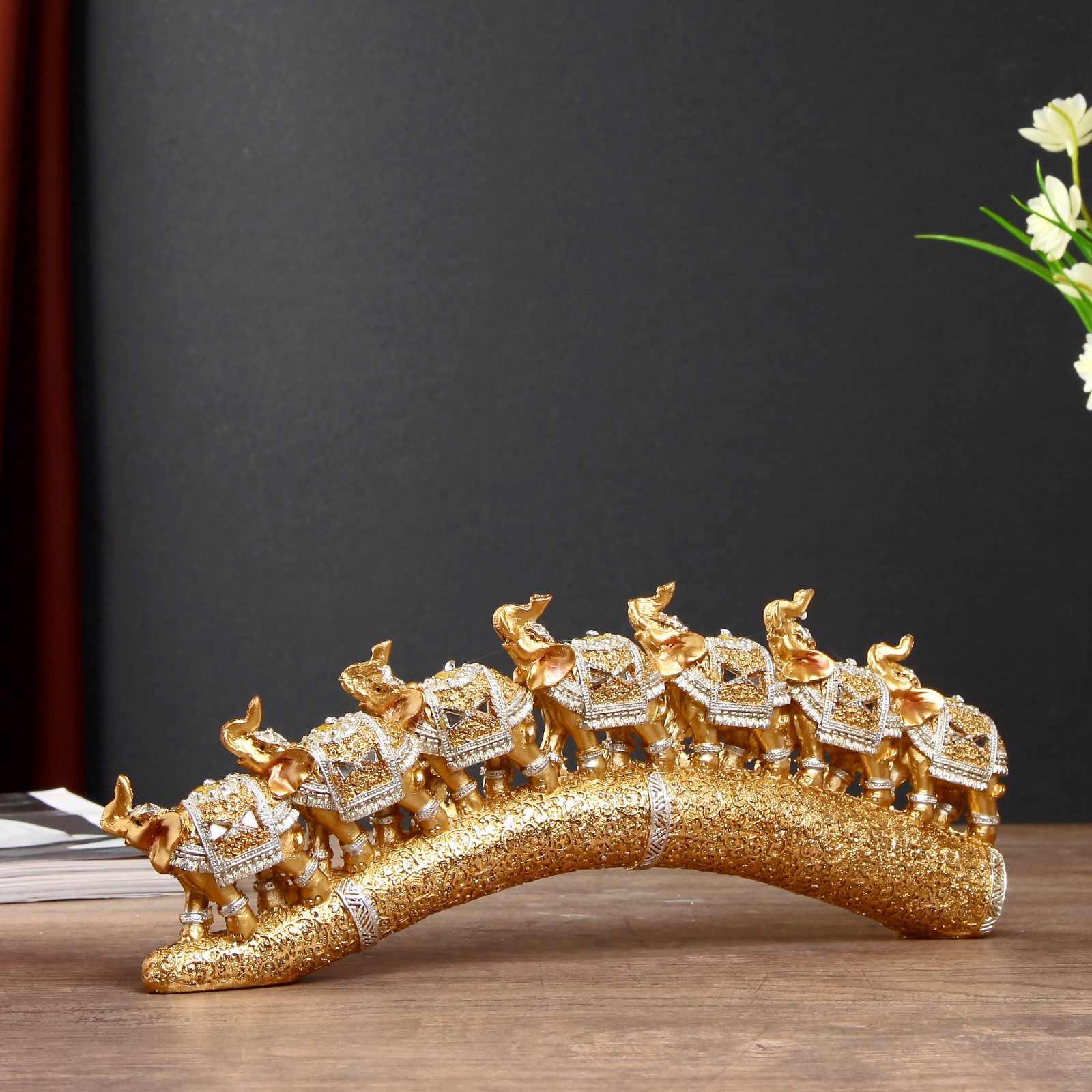 Изображение товара Сувенир интерьерный "Семь золотых слонов на золотом бивне" 11.5x29.5x3.8 см