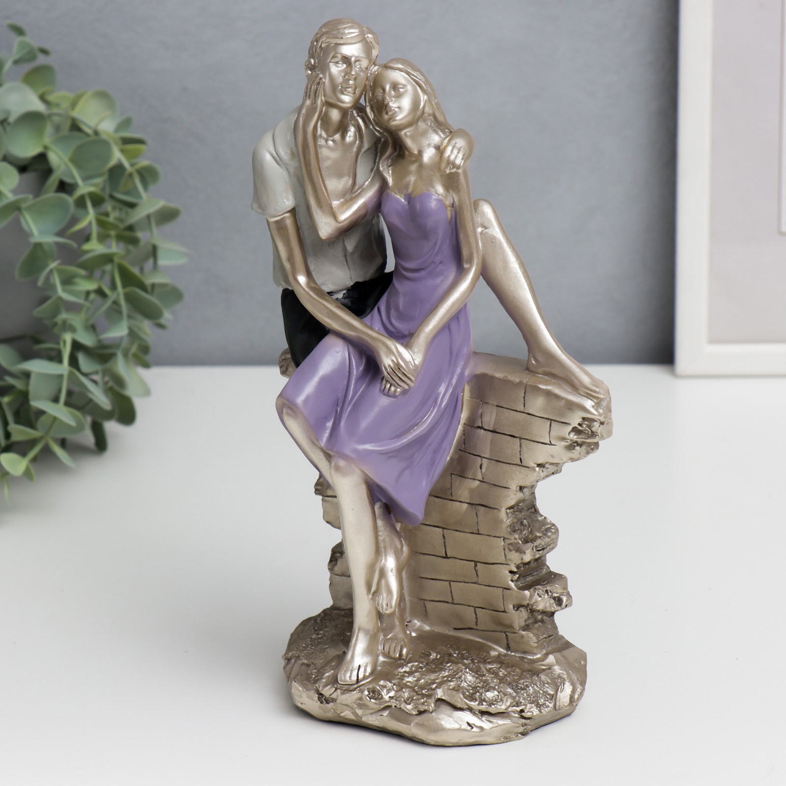 Изображение товара Декоративная фигура 23,5×14,5×8 см «Романтичная пара на кирпичной изгороди»