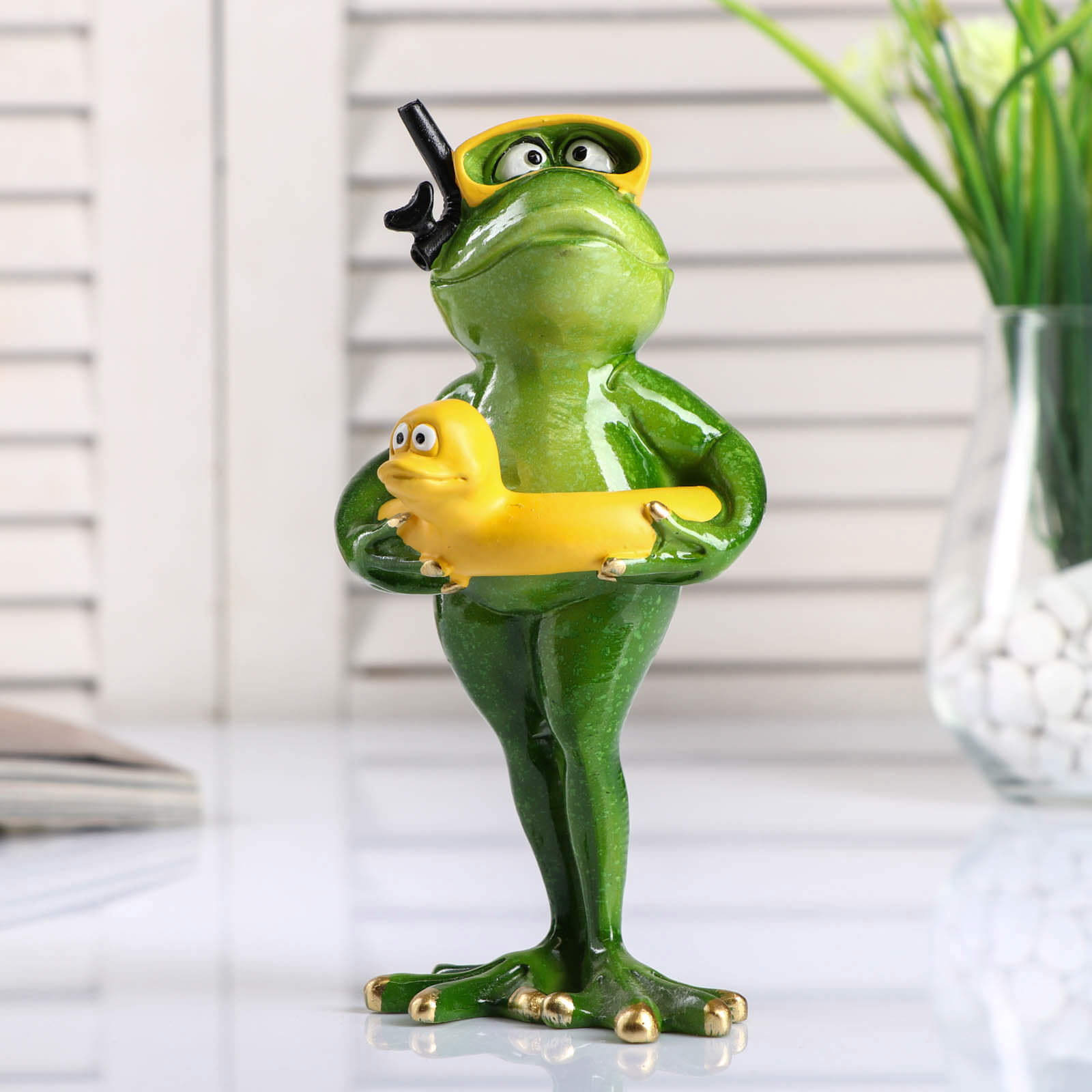 Изображение товара Сувенир интерьерный "Лягуха в маске для плавания с утёнком" 18.5x10x9 см