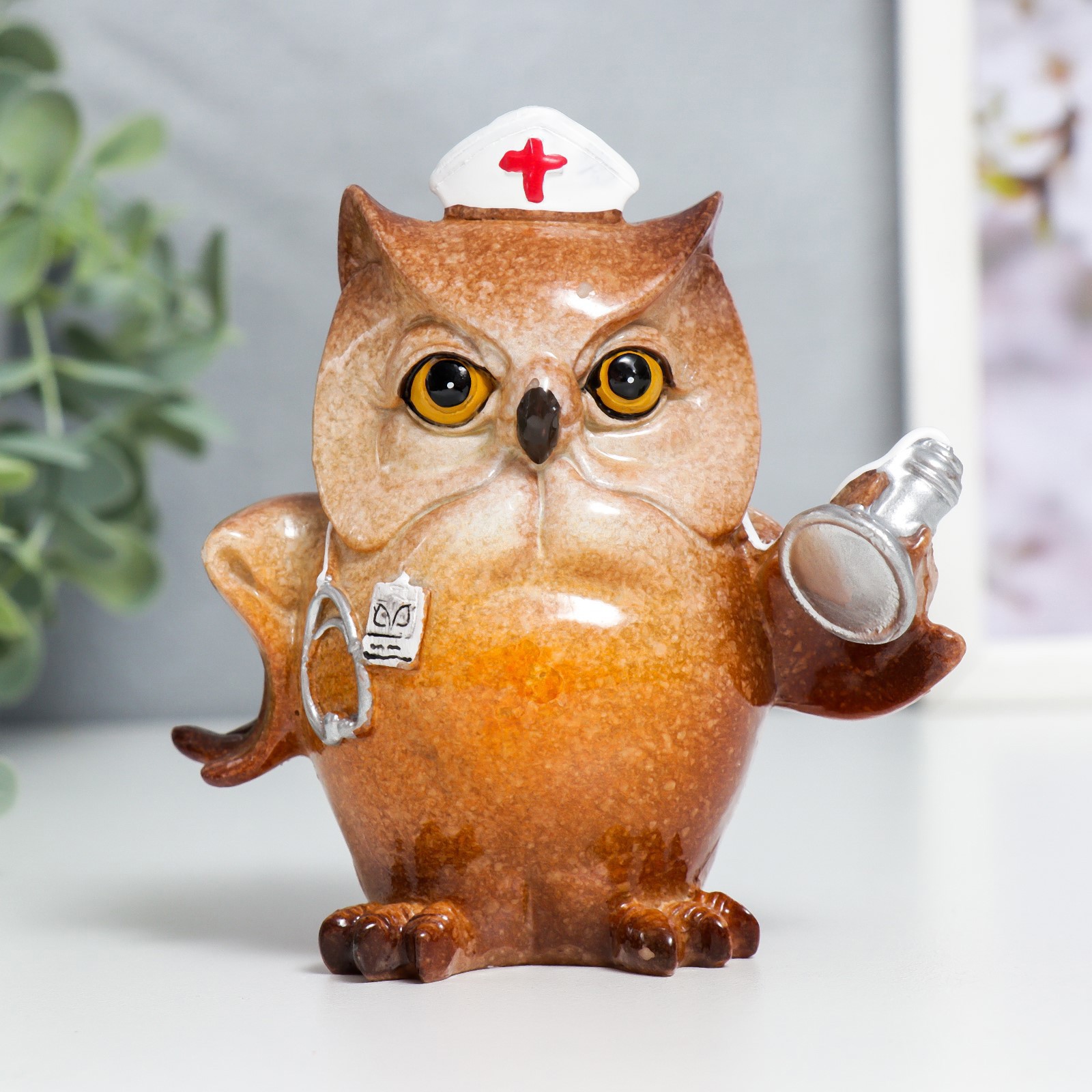 Изображение товара Сувенир интерьерный "Филин - Медицинский работник" 10.2x5.7x9.7 см
