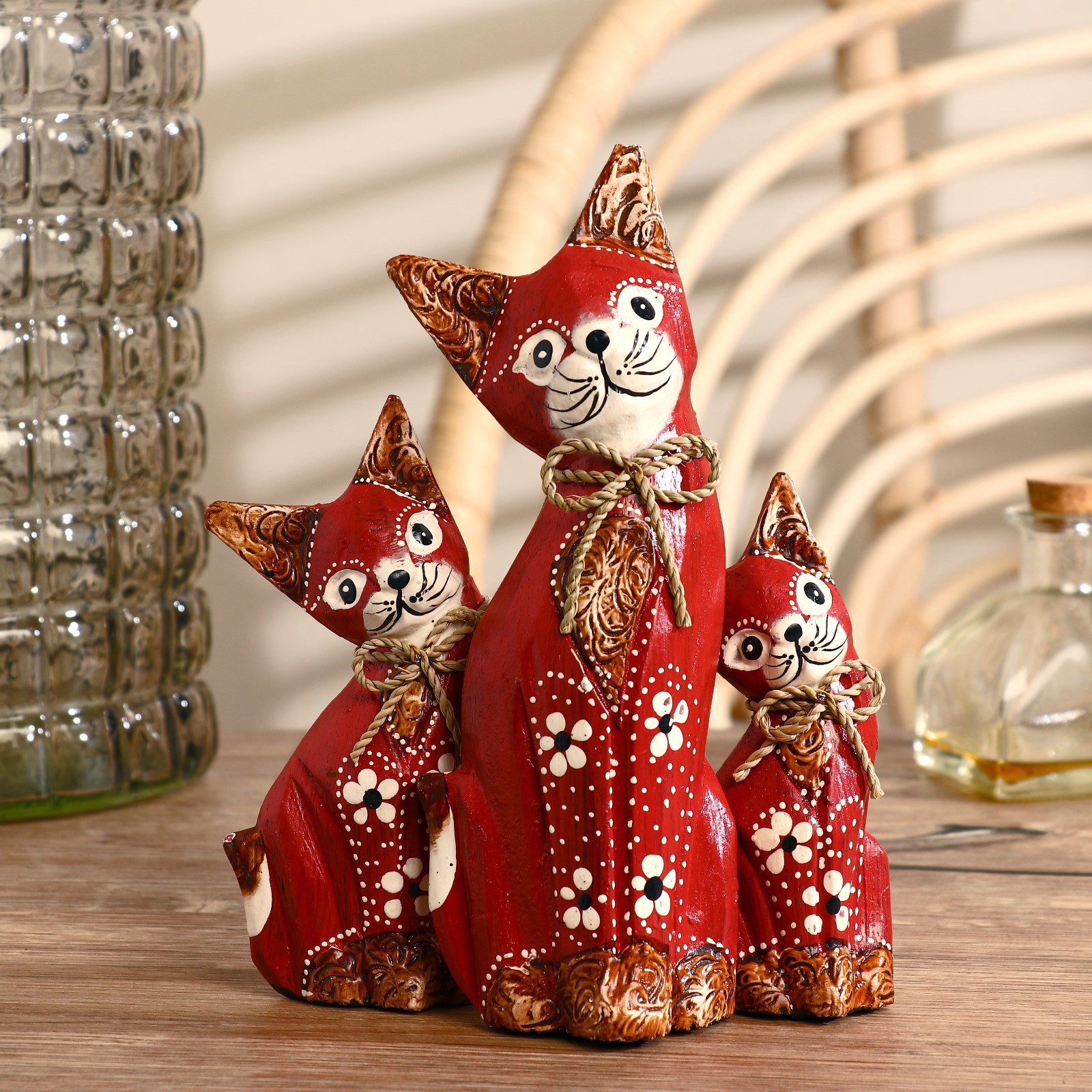 Изображение товара Декоративная фигура SIMA LAND Красные кошечки 3 шт (20/15/12 см) из дерева