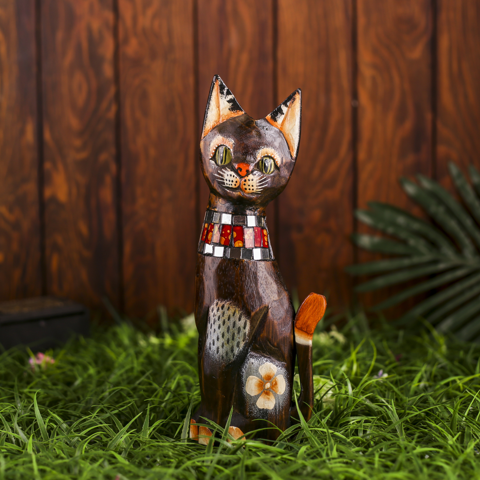 Изображение товара Сувенир интерьерный "Кошка с красными вставками" высота 30 см