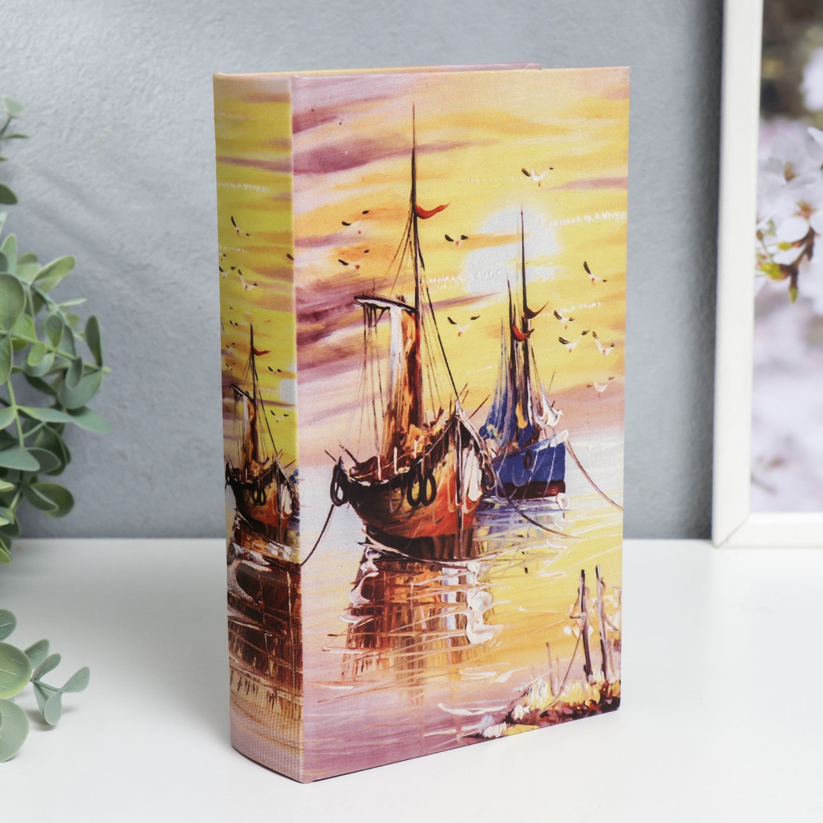 Изображение товара Шкатулка-сейф книга Корабли в гавани Закат 21x13x5 см