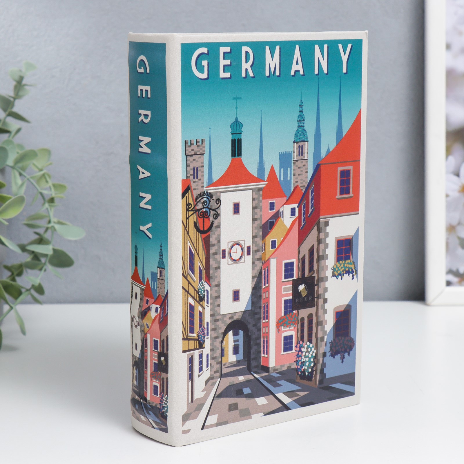 Изображение товара Шкатулка-сейф книга Немецкие улочки 21x13x5 см