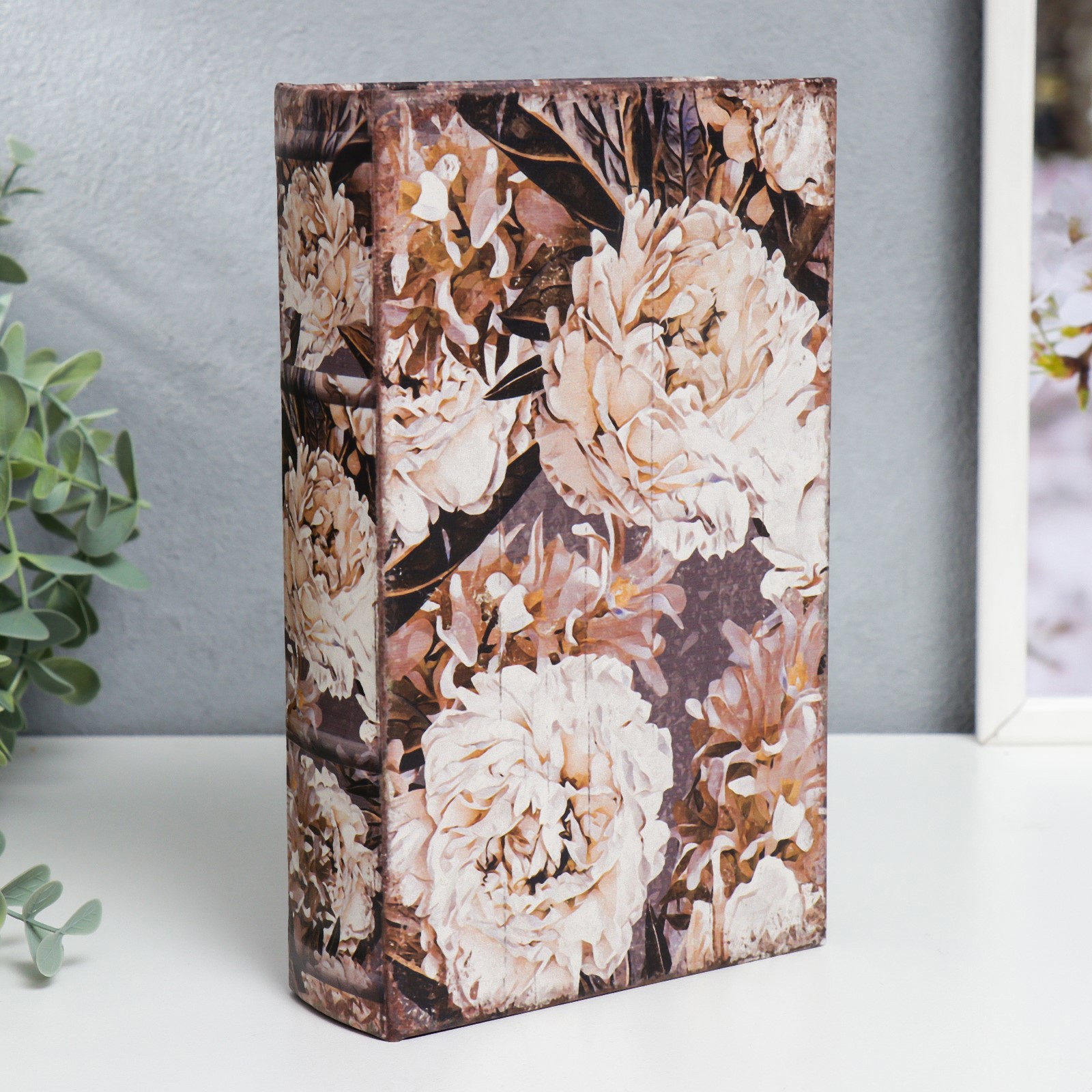Изображение товара Шкатулка-сейф книга Королевские пионы Винтаж 21x13x5 см