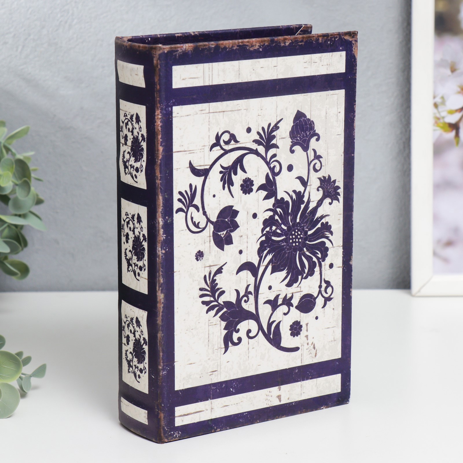 Изображение товара Шкатулка-сейф книга "Синие цветы" 21x13x5 см Изображение товара Шкатулка-сейф книга "Синие цветы" 21x13x5 см