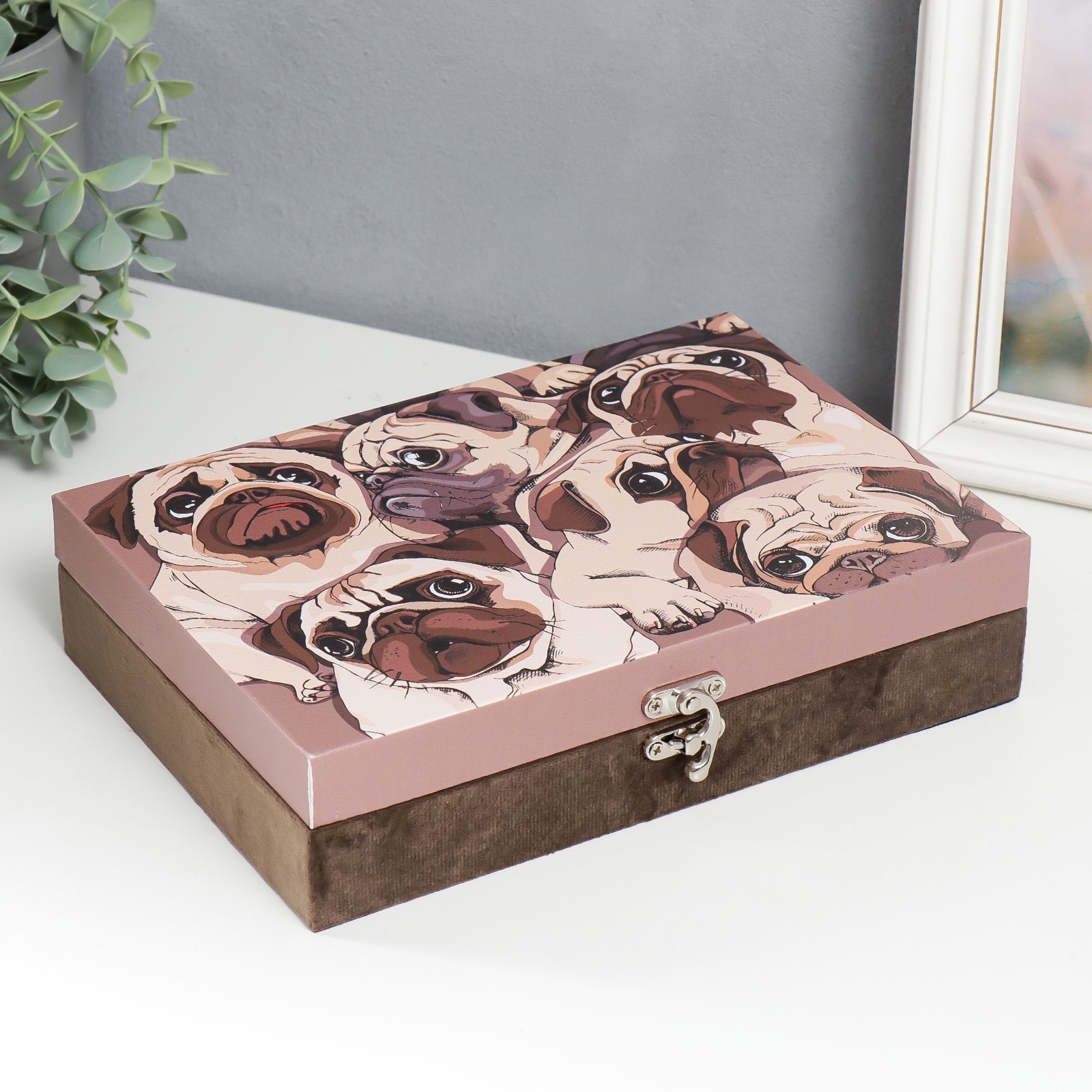 Изображение товара Шкатулка универсальная "Мопсы" 5.5x24x17 см