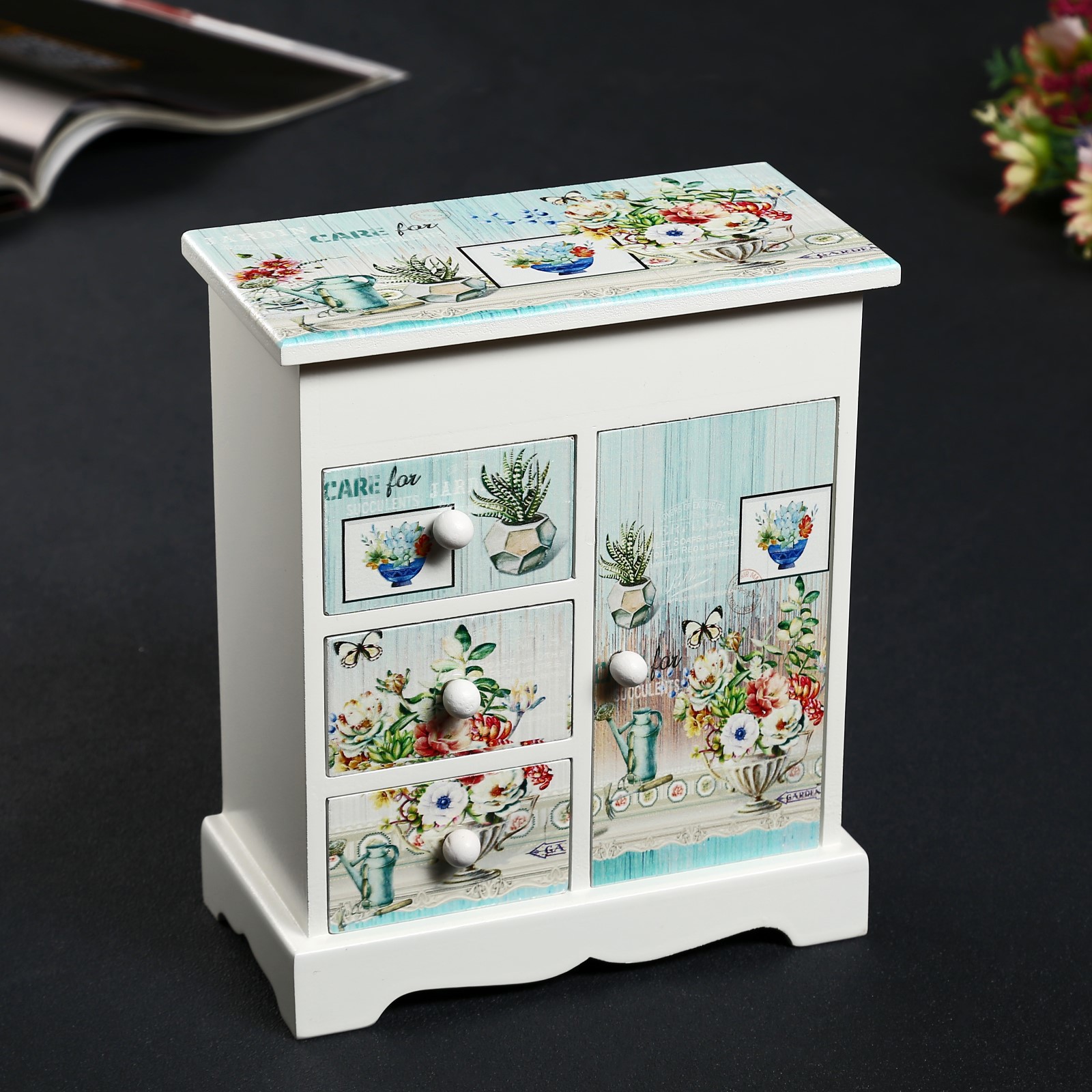 Изображение товара Шкатулка универсальная комод 3 ящика+дверка "Букет в античной вазе" 19x16x8 см