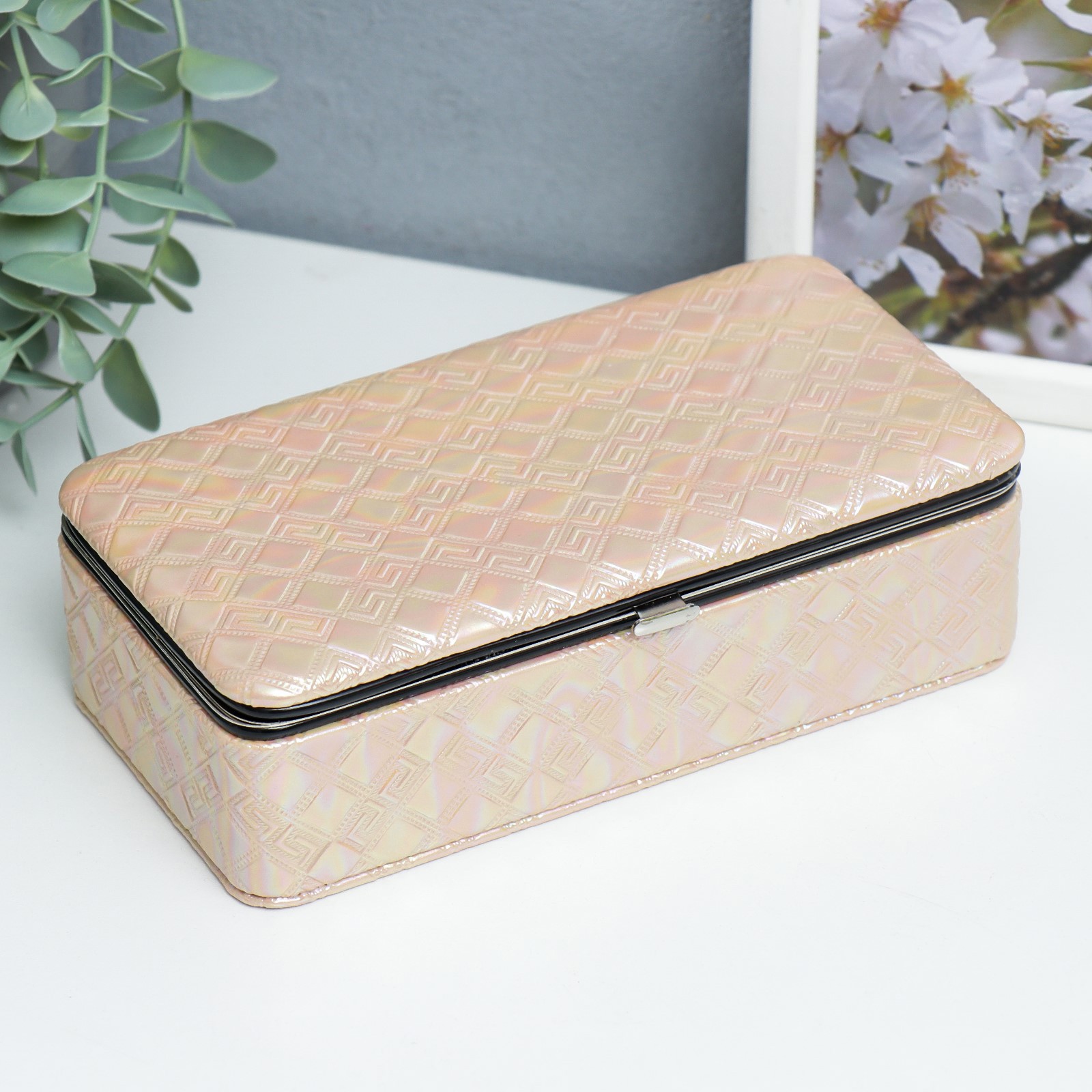 Изображение товара Шкатулка для украшений "Греческий узор. Кремовый перламутр" 6x9.8x18.5 см