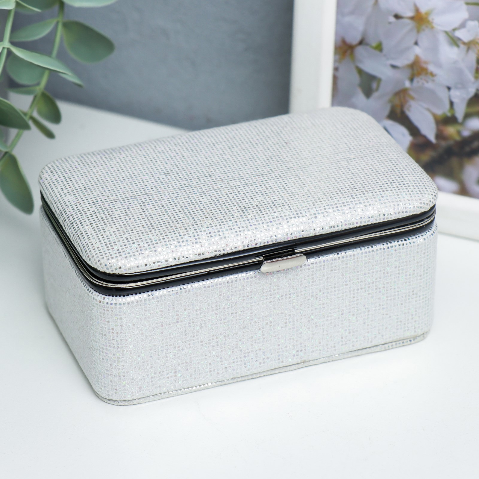 Изображение товара Шкатулка SIMALAND Мелкие квадратики Серебро 6x7x12 см