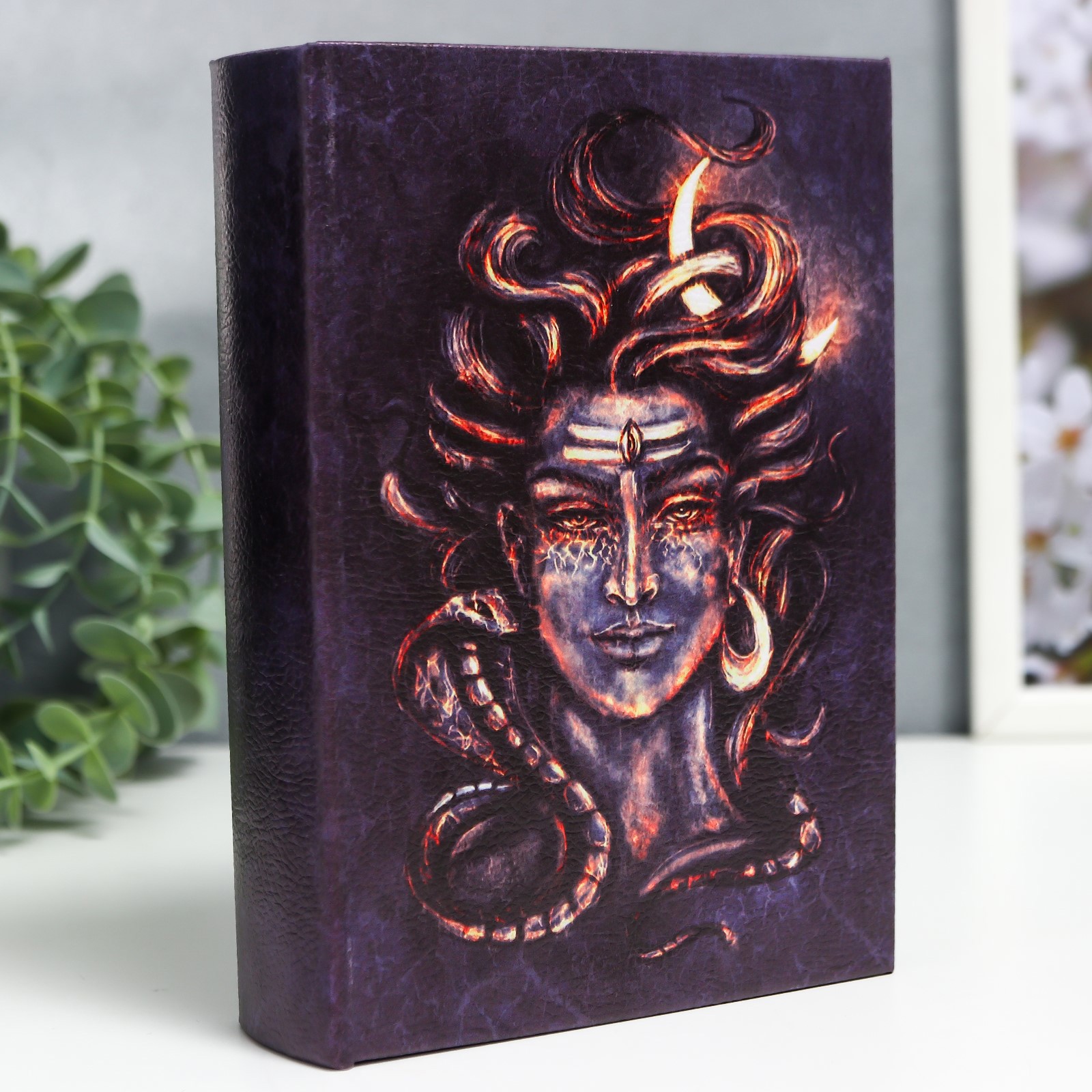 Изображение товара Шкатулка‑книга «Медуза Горгона» 18x13x4 см