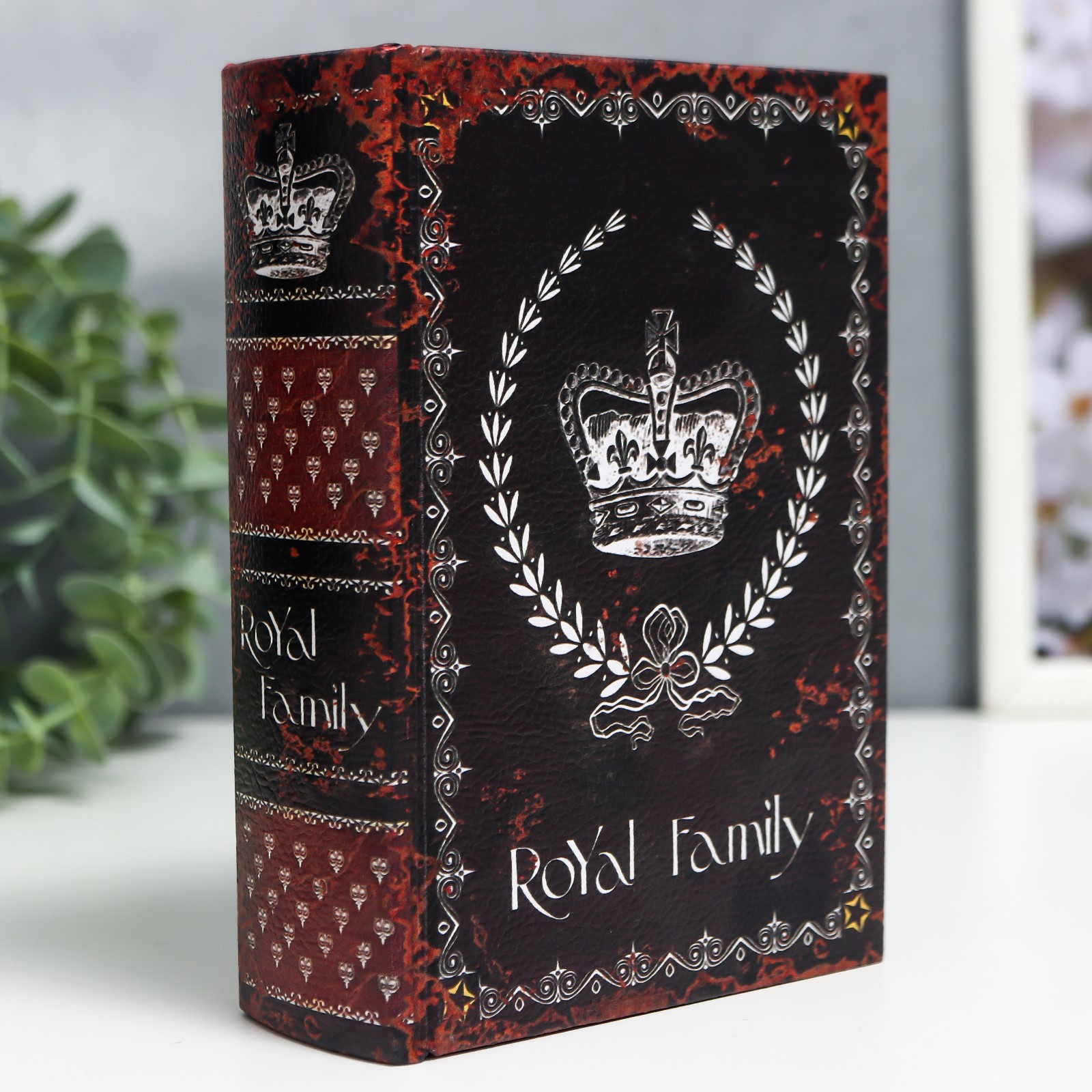 Изображение товара Шкатулка-книга универсальная ретро Корона империи 16x11x4.5 см Изображение товара Шкатулка-книга универсальная ретро Корона империи 16x11x4.5 см