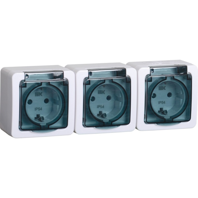 Изображение товара Розетка с крышкой тройная накладная Iek Октава 82206546 с заземлением, цвет белый