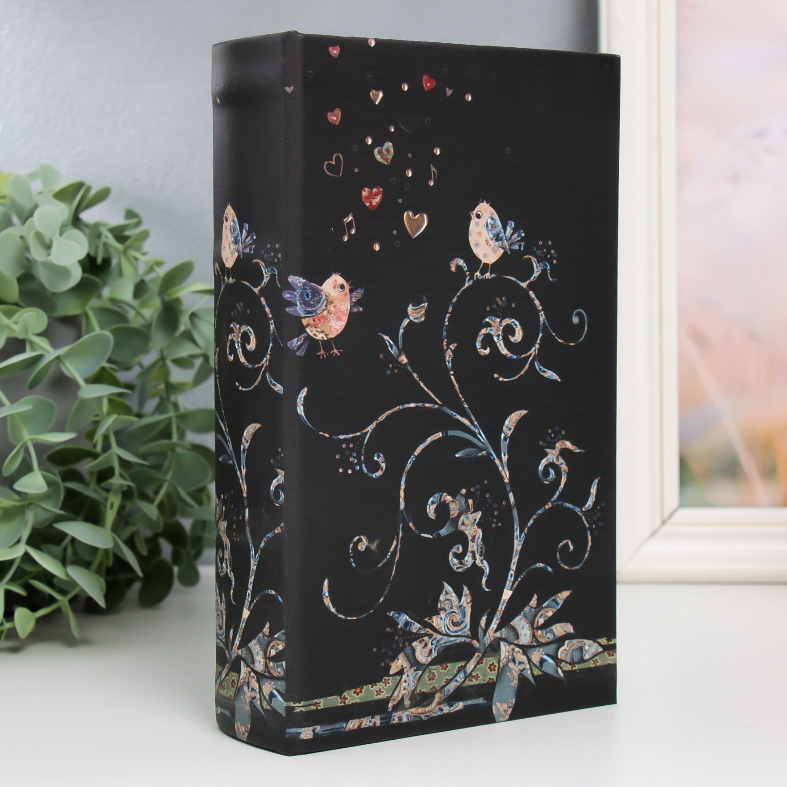 Изображение товара Шкатулка сейф-книга "Птицы и завитки" 21x13x5 см