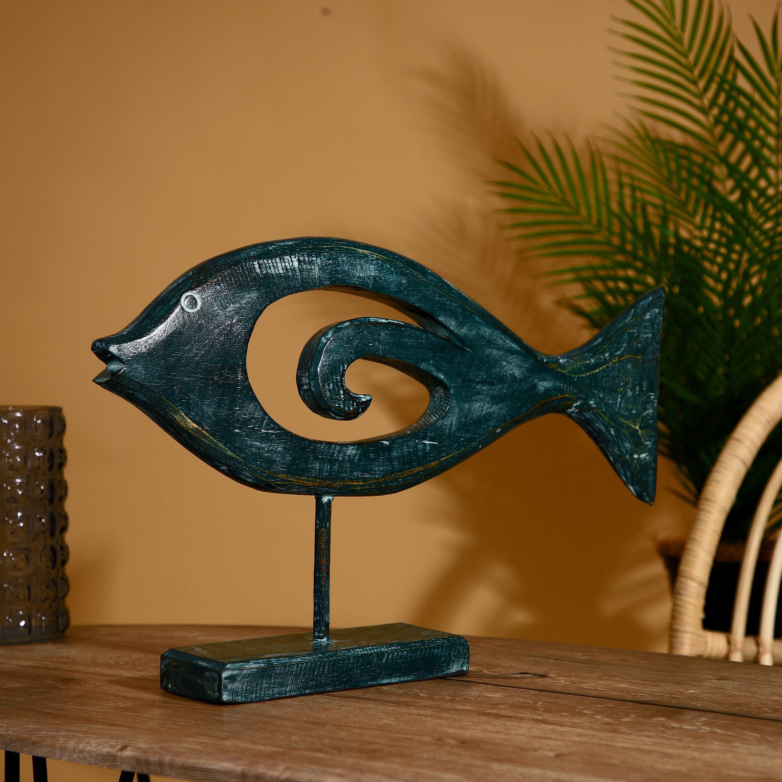 Изображение товара Сувенир интерьерный Рыба албезия — резная деревянная фигура 51x10x35 см