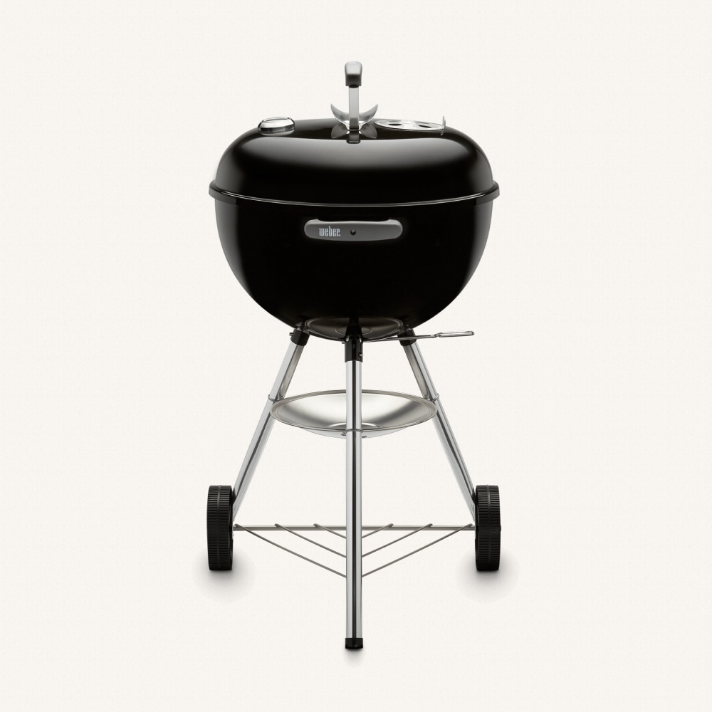 Изображение товара Угольный гриль Weber Classic Kettle 57 см черный Изображение товара Угольный гриль Weber Classic Kettle 57 см черный
