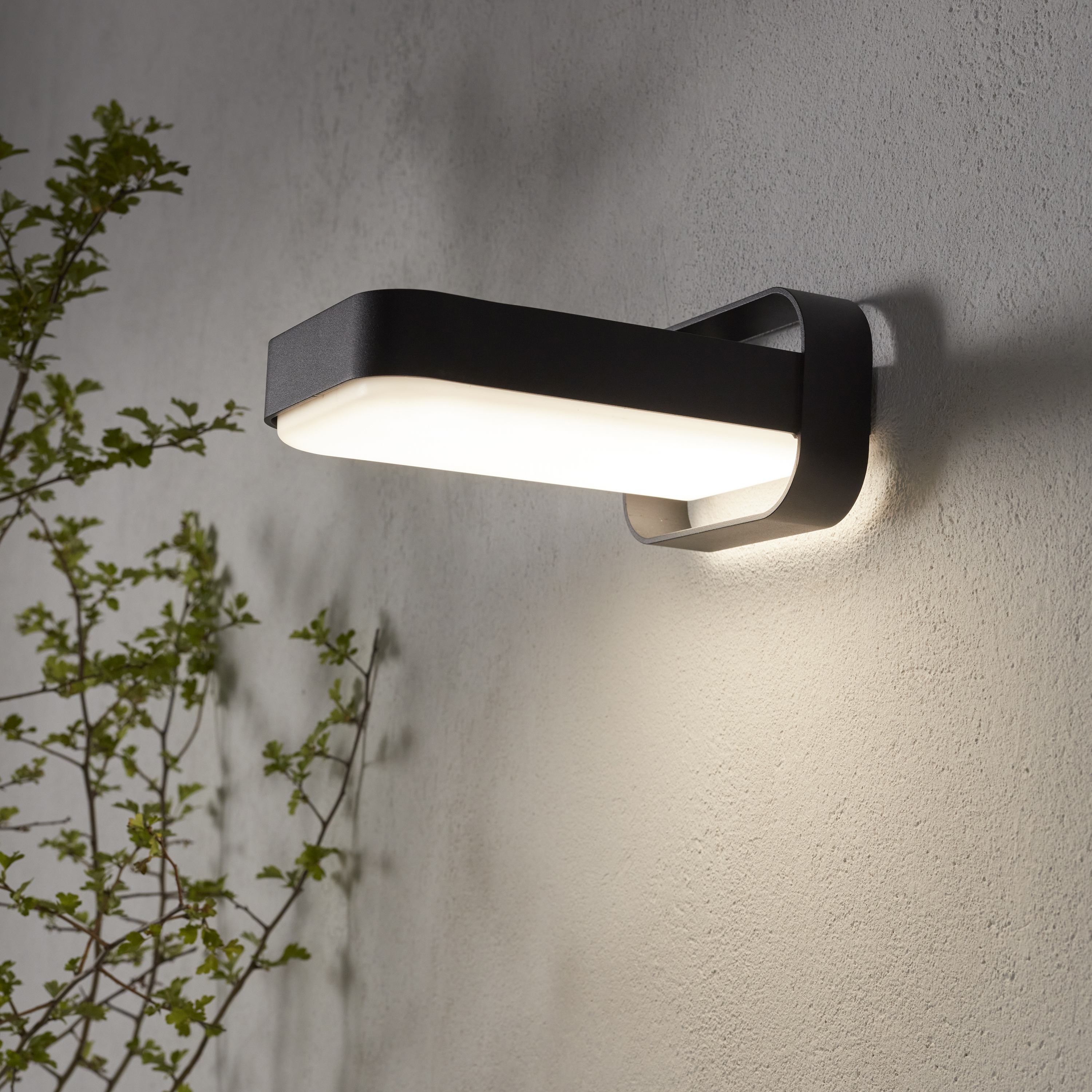 Изображение товара Настенный уличный светильник Inspire Waiki с солнечной батареей и пультом