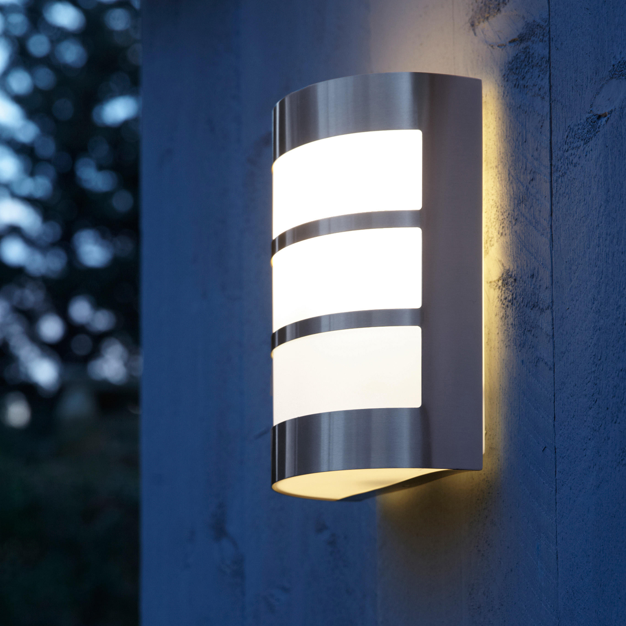 Изображение товара Уличный настенный светильник Inspire Montreal E27 IP44 40 Вт серебро