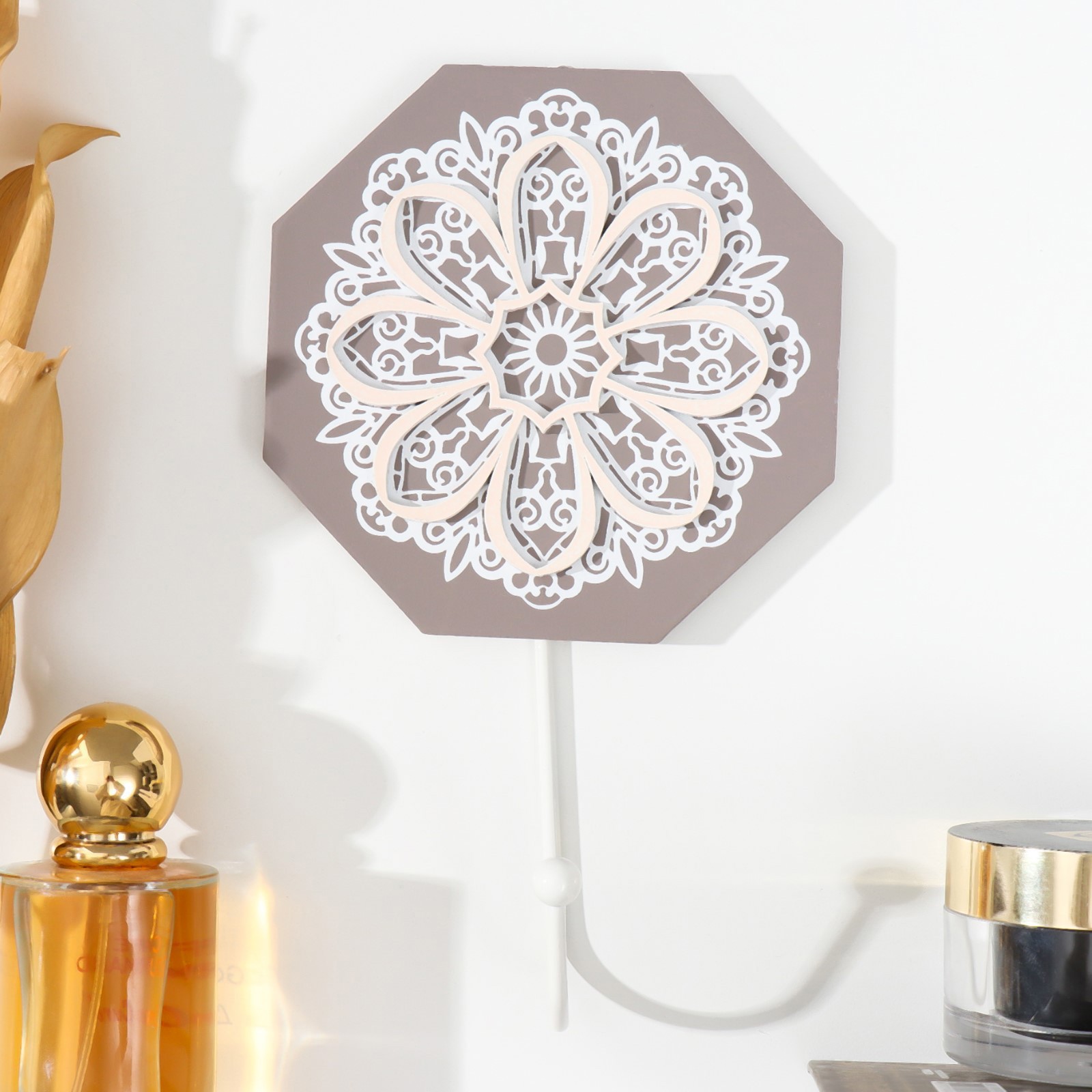 Изображение товара Крючок декоративный Ажурный цветок. Восьмигранник