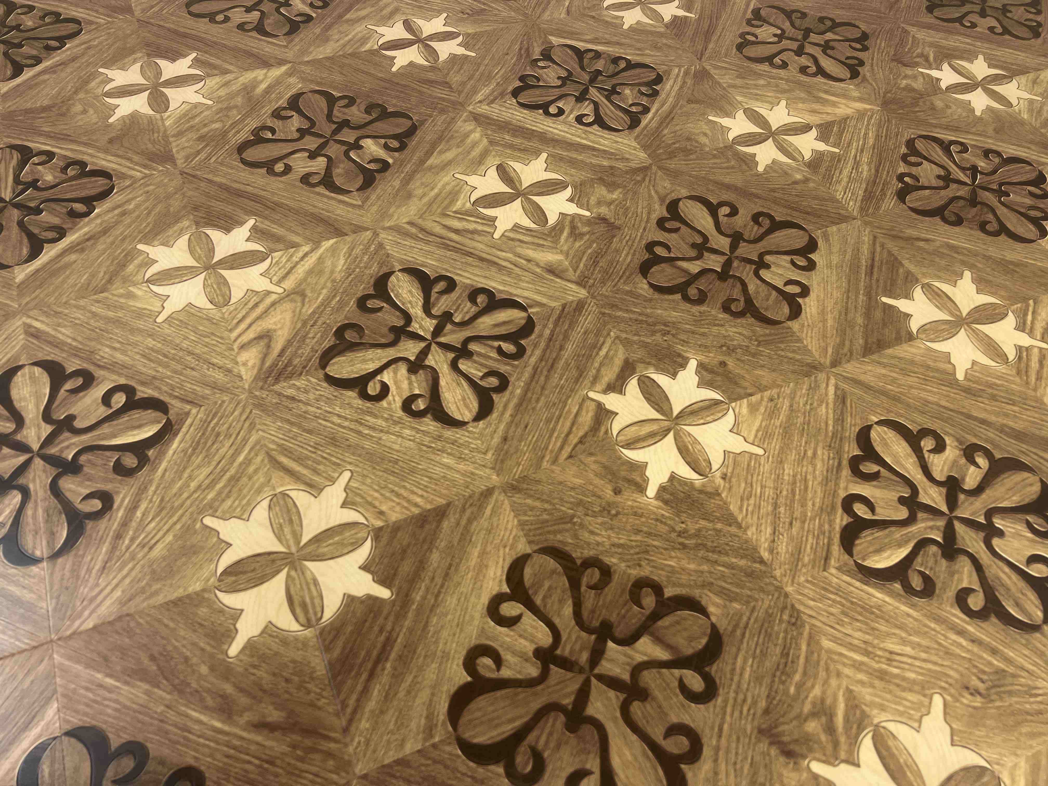 Изображение товара Ламинат Paradise Parquet P-905 Эрмитаж дуб ванильный 33 класс толщина 12 с фаской 2.43 м²