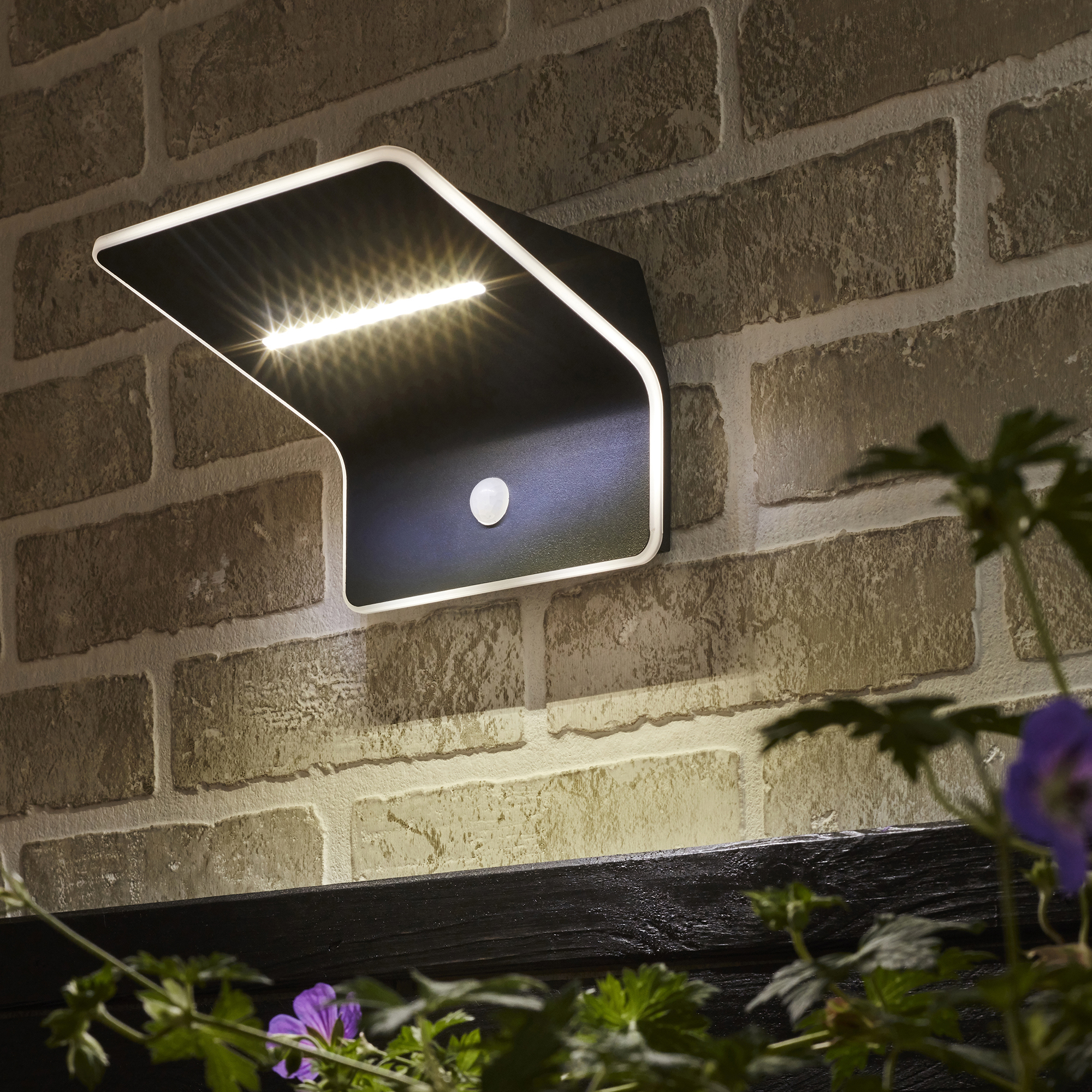 Изображение товара Настенный уличный светильник Inspire Kiana с датчиком движения