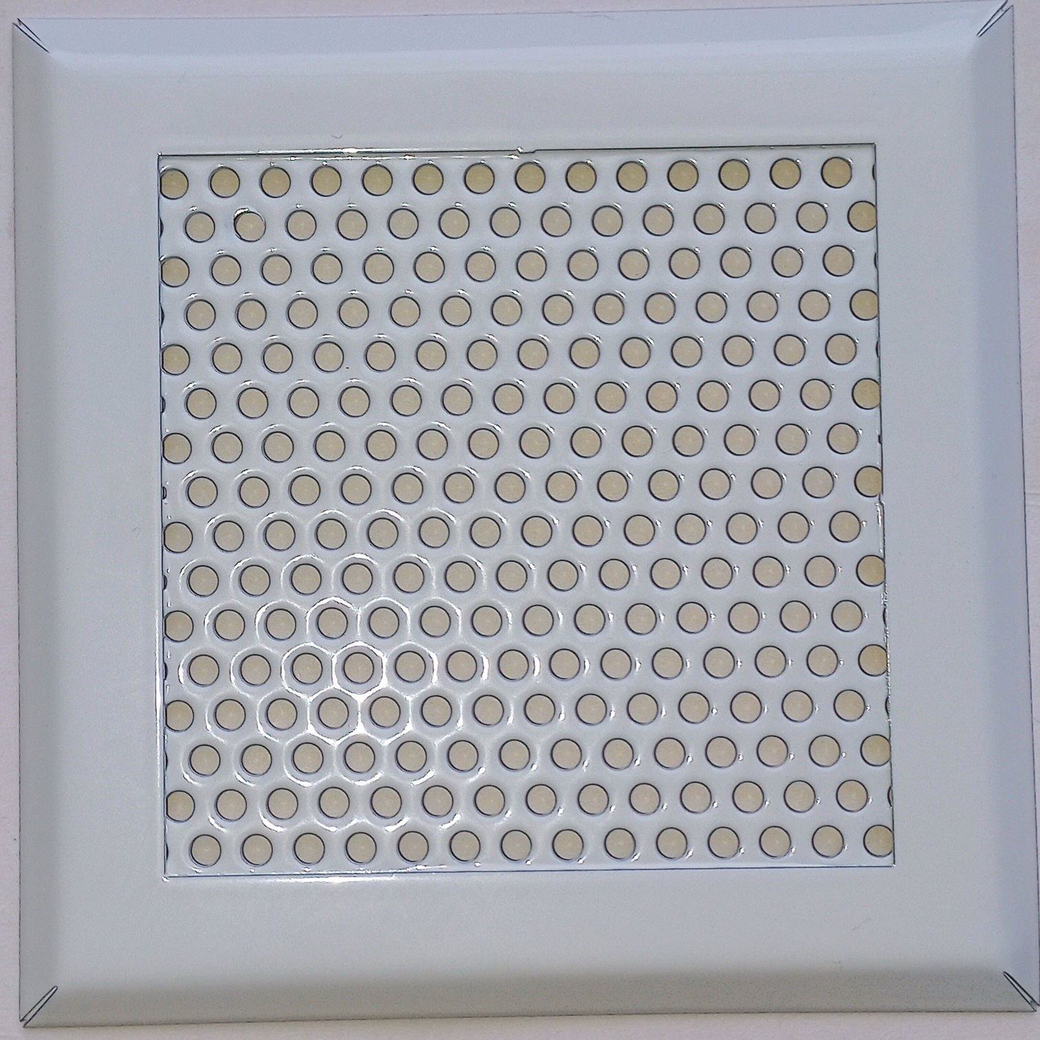 Изображение товара Шамрай VRQ001001 Решетка вентиляционная 100x100 сталь белая комплект магнитов