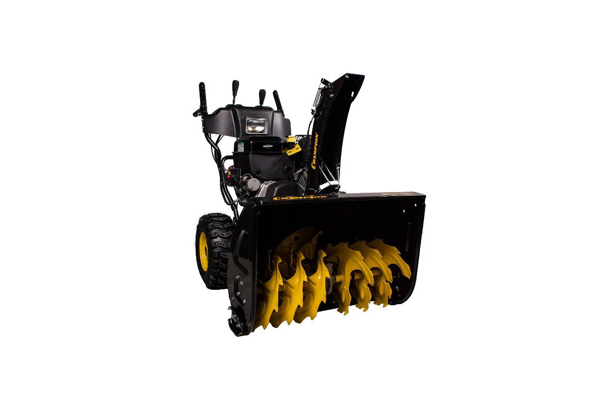 Изображение товара Бензиновый снегоуборщик CHAMPION ST 1170BS мощный агрегат для зимней очистки